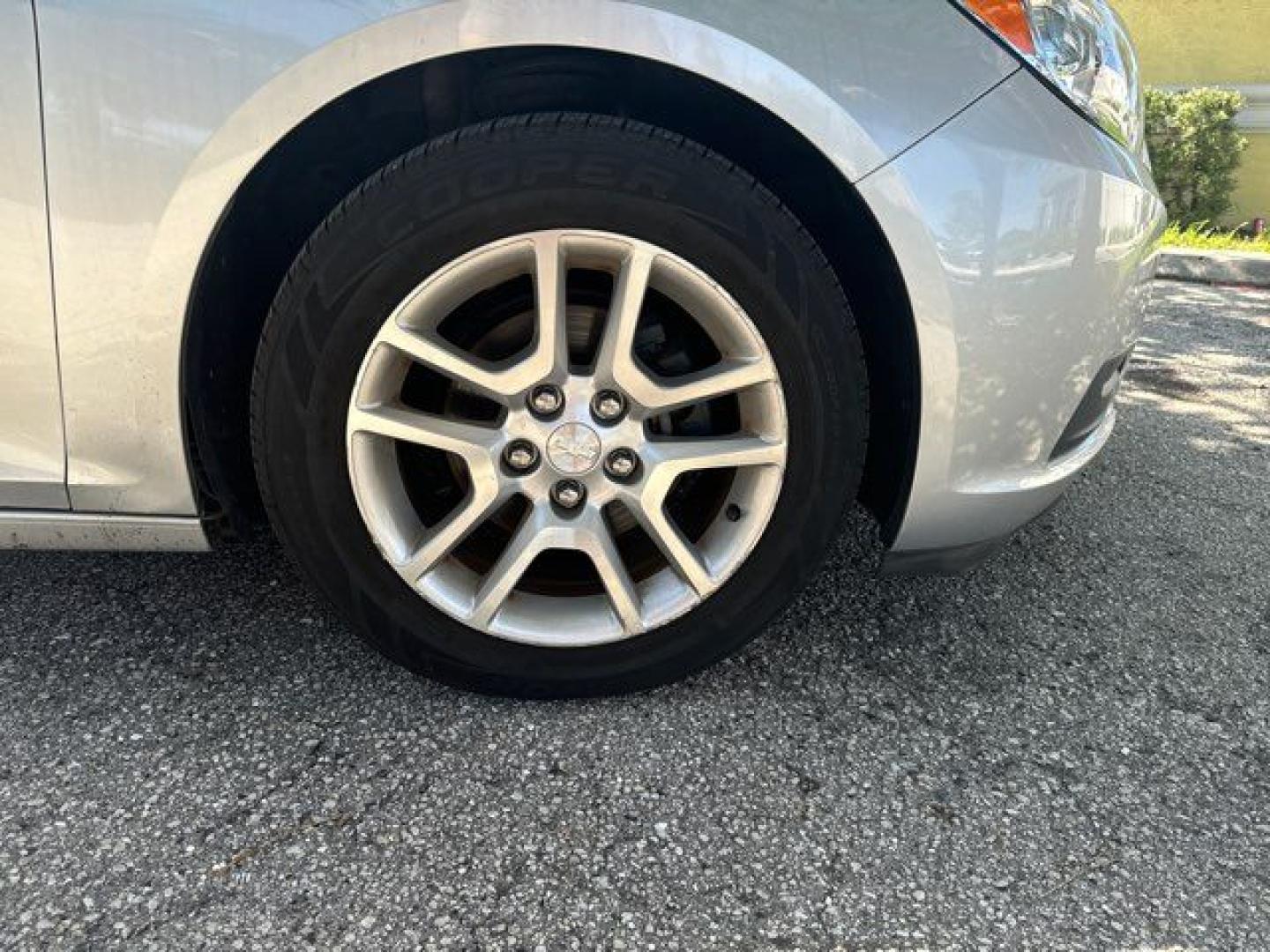 2014 SILVER /Cocoa/Light Neutral CHEVROLET MALIBU 1LT (1G11C5SL2EF) with an 2.5L engine, Automatic transmission, located at 11170 Summerlin Square Dr., Fort Myers Beach, FL, 33931, (239) 999-7777, 26.493546, -81.941628 - Photo#5