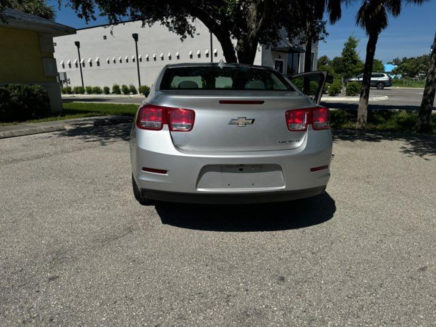 2014 SILVER /Cocoa/Light Neutral CHEVROLET MALIBU 1LT (1G11C5SL2EF) with an 2.5L engine, Automatic transmission, located at 11170 Summerlin Square Dr., Fort Myers Beach, FL, 33931, (239) 999-7777, 26.493546, -81.941628 - Photo#8