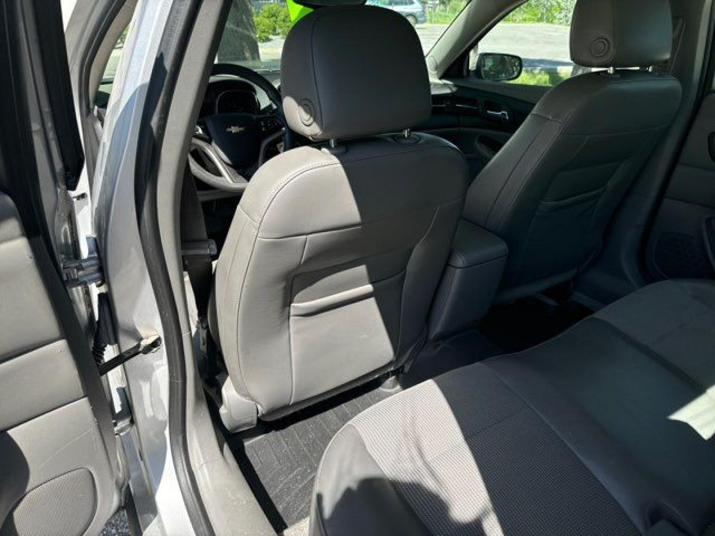 2014 SILVER /Cocoa/Light Neutral CHEVROLET MALIBU 1LT (1G11C5SL2EF) with an 2.5L engine, Automatic transmission, located at 11170 Summerlin Square Dr., Fort Myers Beach, FL, 33931, (239) 999-7777, 26.493546, -81.941628 - Photo#15