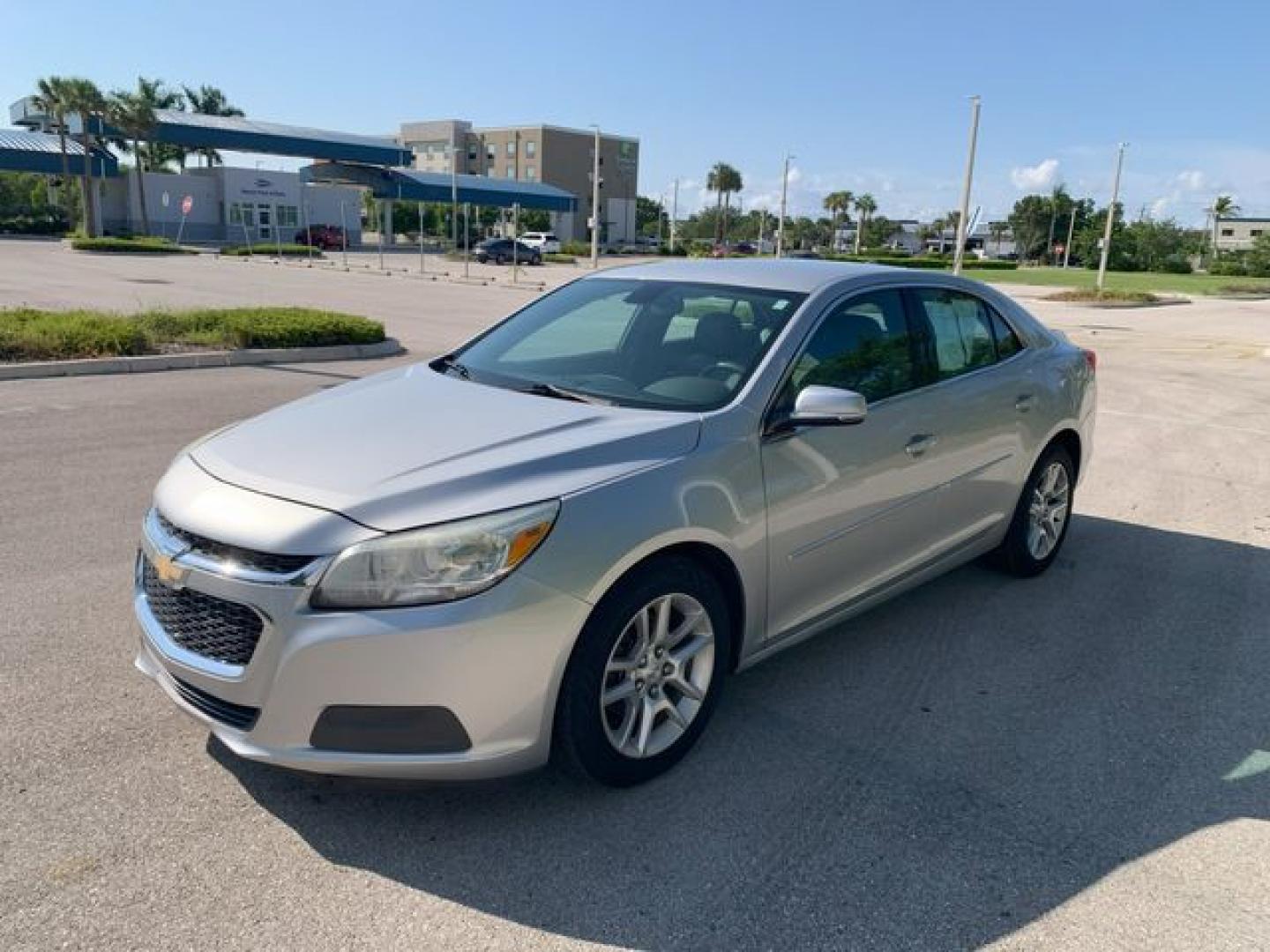 2014 SILVER /Cocoa/Light Neutral CHEVROLET MALIBU 1LT (1G11C5SL2EF) with an 2.5L engine, Automatic transmission, located at 11170 Summerlin Square Dr., Fort Myers Beach, FL, 33931, (239) 999-7777, 26.493546, -81.941628 - Photo#0
