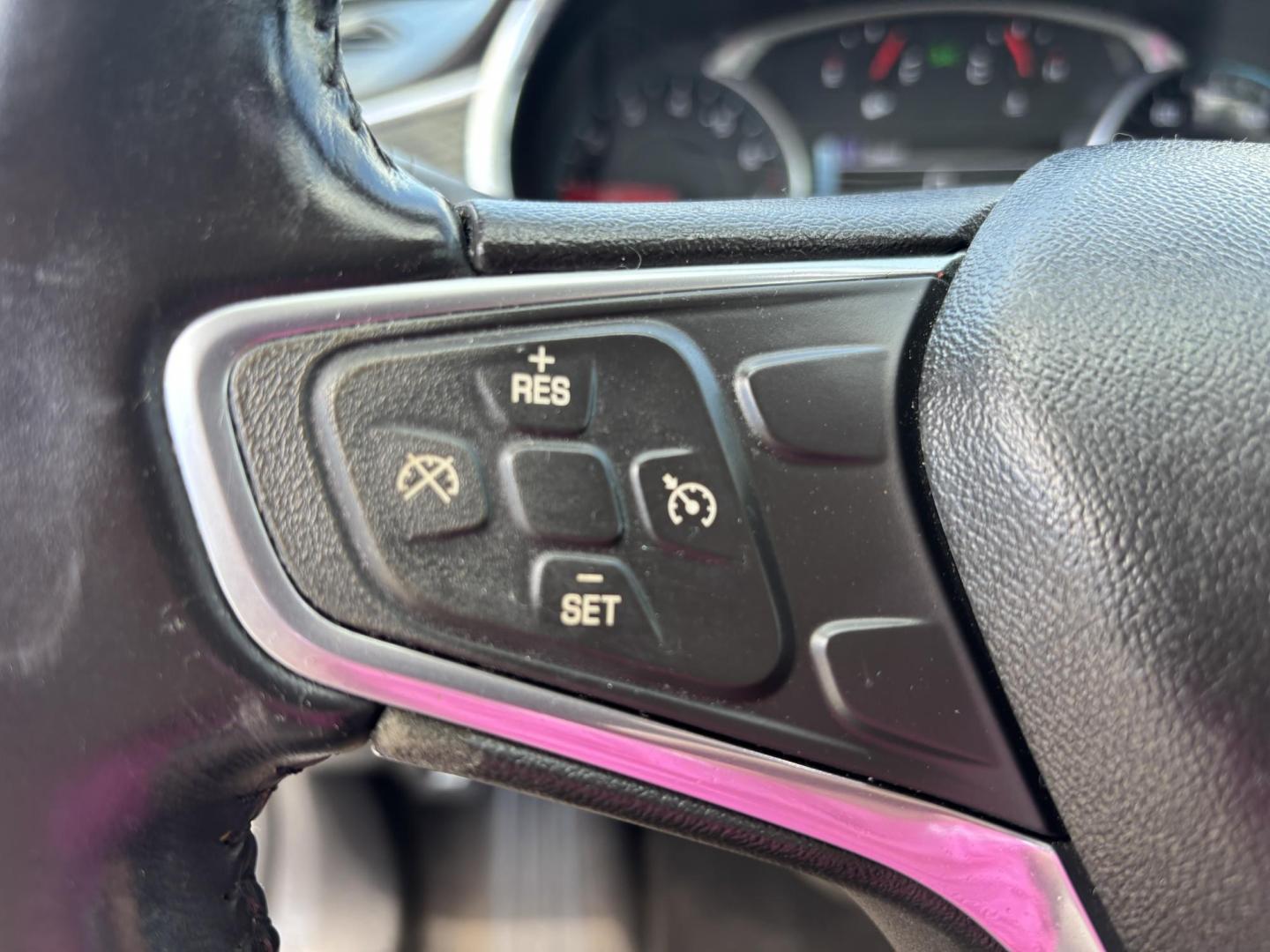 2018 WHITE CHEVROLET MALIBU LT (1G1ZD5ST7JF) with an 1.5L engine, Automatic transmission, located at 11170 Summerlin Square Dr., Fort Myers Beach, FL, 33931, (239) 999-7777, 26.493546, -81.941628 - Photo#22