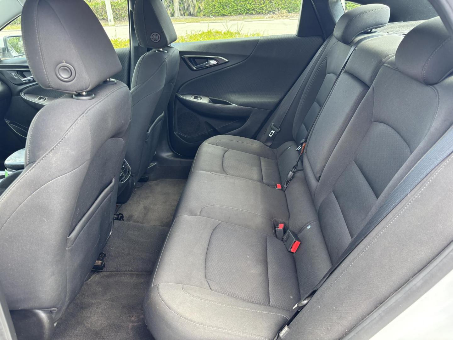 2018 WHITE CHEVROLET MALIBU LT (1G1ZD5ST7JF) with an 1.5L engine, Automatic transmission, located at 11170 Summerlin Square Dr., Fort Myers Beach, FL, 33931, (239) 999-7777, 26.493546, -81.941628 - Photo#16