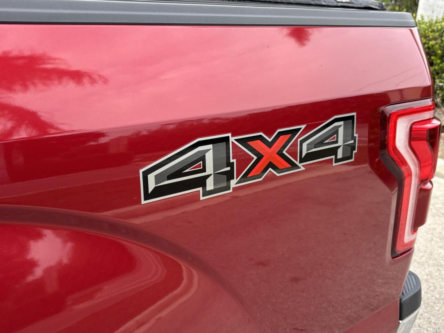 2015 RED /BLACK FORD F150 SUPERCREW (1FTEW1EG5FF) with an 3.5L engine, Automatic transmission, located at 11170 Summerlin Square Dr., Fort Myers Beach, FL, 33931, (239) 999-7777, 26.493546, -81.941628 - We have financing available and we accept trades! Fill out a credit application on our website or come by today! If you have any questions, give us a call at (239) 999 - 7777 or visit our website at firstautocredit.com. 11170 Summerlin Square Dr, Fort Myers Beach, FL 33931 4x4 Tow Package - Photo#50