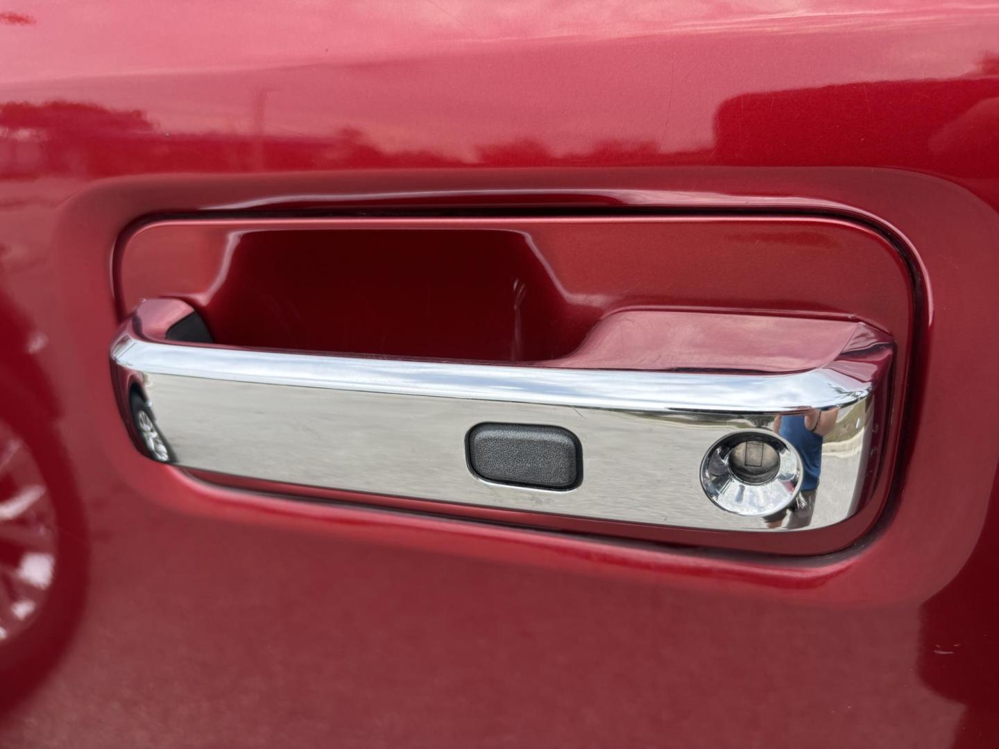 2015 RED /BLACK FORD F150 SUPERCREW (1FTEW1EG5FF) with an 3.5L engine, Automatic transmission, located at 11170 Summerlin Square Dr., Fort Myers Beach, FL, 33931, (239) 999-7777, 26.493546, -81.941628 - We have financing available and we accept trades! Fill out a credit application on our website or come by today! If you have any questions, give us a call at (239) 999 - 7777 or visit our website at firstautocredit.com. 11170 Summerlin Square Dr, Fort Myers Beach, FL 33931 4x4 Tow Package - Photo#29