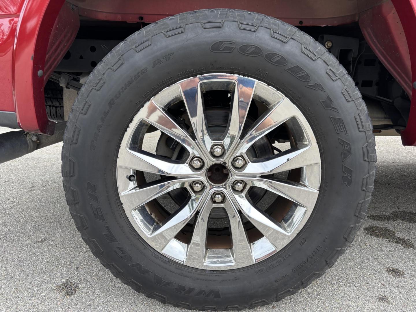 2015 RED /BLACK FORD F150 SUPERCREW (1FTEW1EG5FF) with an 3.5L engine, Automatic transmission, located at 11170 Summerlin Square Dr., Fort Myers Beach, FL, 33931, (239) 999-7777, 26.493546, -81.941628 - We have financing available and we accept trades! Fill out a credit application on our website or come by today! If you have any questions, give us a call at (239) 999 - 7777 or visit our website at firstautocredit.com. 11170 Summerlin Square Dr, Fort Myers Beach, FL 33931 4x4 Tow Package - Photo#52