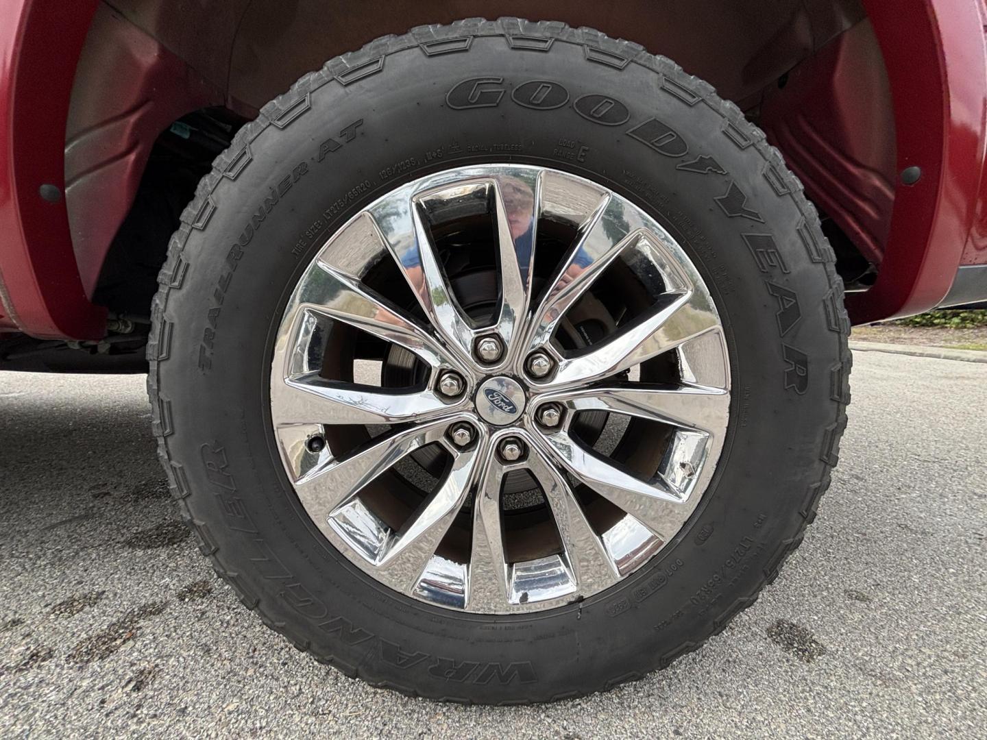 2015 RED /BLACK FORD F150 SUPERCREW (1FTEW1EG5FF) with an 3.5L engine, Automatic transmission, located at 11170 Summerlin Square Dr., Fort Myers Beach, FL, 33931, (239) 999-7777, 26.493546, -81.941628 - We have financing available and we accept trades! Fill out a credit application on our website or come by today! If you have any questions, give us a call at (239) 999 - 7777 or visit our website at firstautocredit.com. 11170 Summerlin Square Dr, Fort Myers Beach, FL 33931 4x4 Tow Package - Photo#53