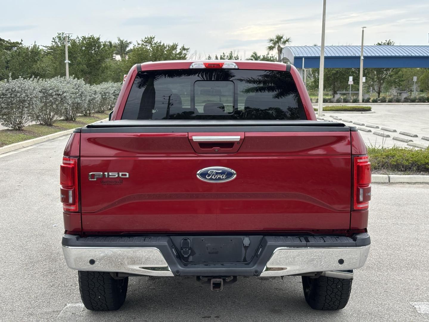 2015 RED /BLACK FORD F150 SUPERCREW (1FTEW1EG5FF) with an 3.5L engine, Automatic transmission, located at 11170 Summerlin Square Dr., Fort Myers Beach, FL, 33931, (239) 999-7777, 26.493546, -81.941628 - We have financing available and we accept trades! Fill out a credit application on our website or come by today! If you have any questions, give us a call at (239) 999 - 7777 or visit our website at firstautocredit.com. 11170 Summerlin Square Dr, Fort Myers Beach, FL 33931 4x4 Tow Package - Photo#5