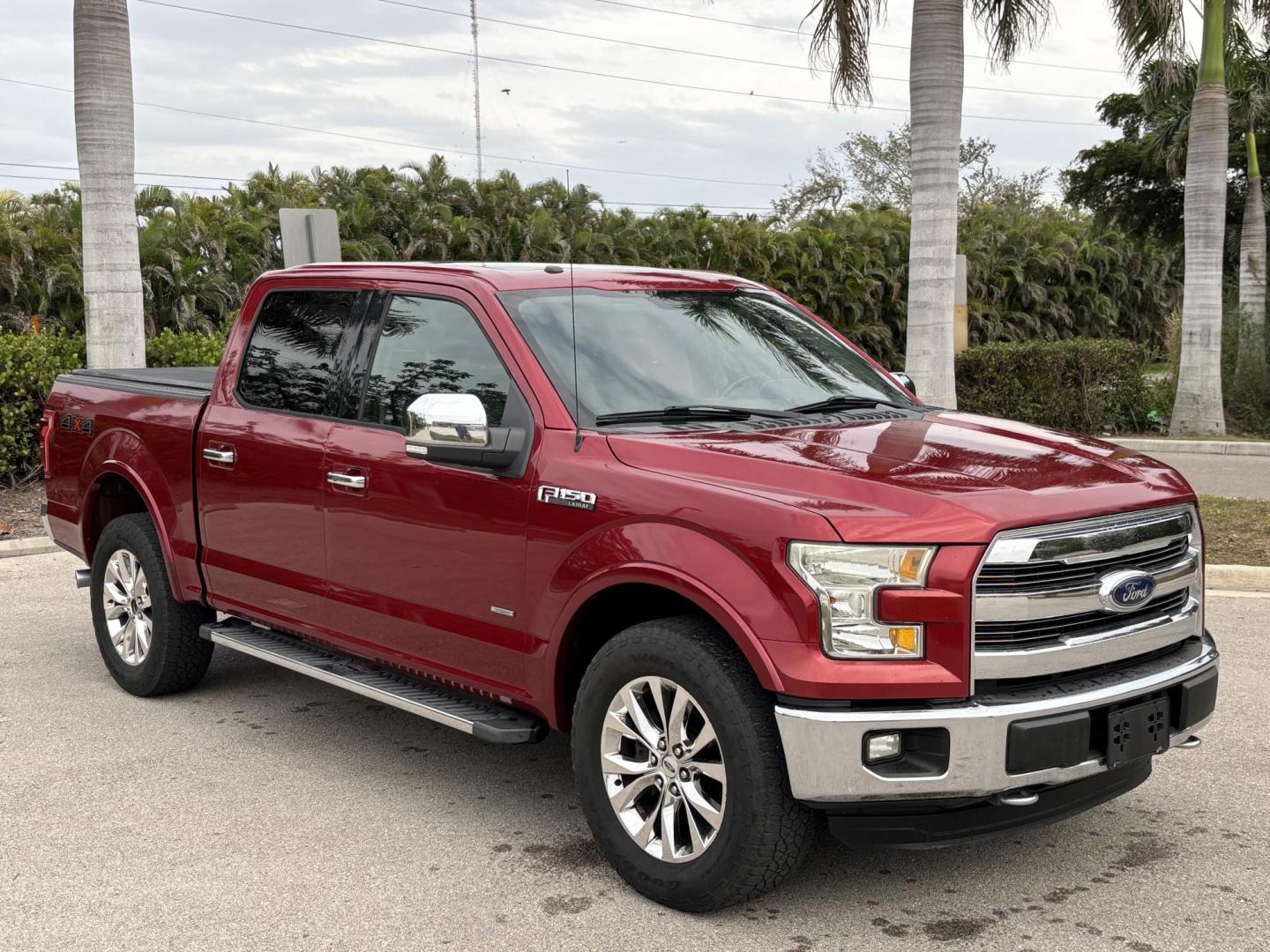 2015 RED /BLACK FORD F150 SUPERCREW (1FTEW1EG5FF) with an 3.5L engine, Automatic transmission, located at 11170 Summerlin Square Dr., Fort Myers Beach, FL, 33931, (239) 999-7777, 26.493546, -81.941628 - We have financing available and we accept trades! Fill out a credit application on our website or come by today! If you have any questions, give us a call at (239) 999 - 7777 or visit our website at firstautocredit.com. 11170 Summerlin Square Dr, Fort Myers Beach, FL 33931 4x4 Tow Package - Photo#2