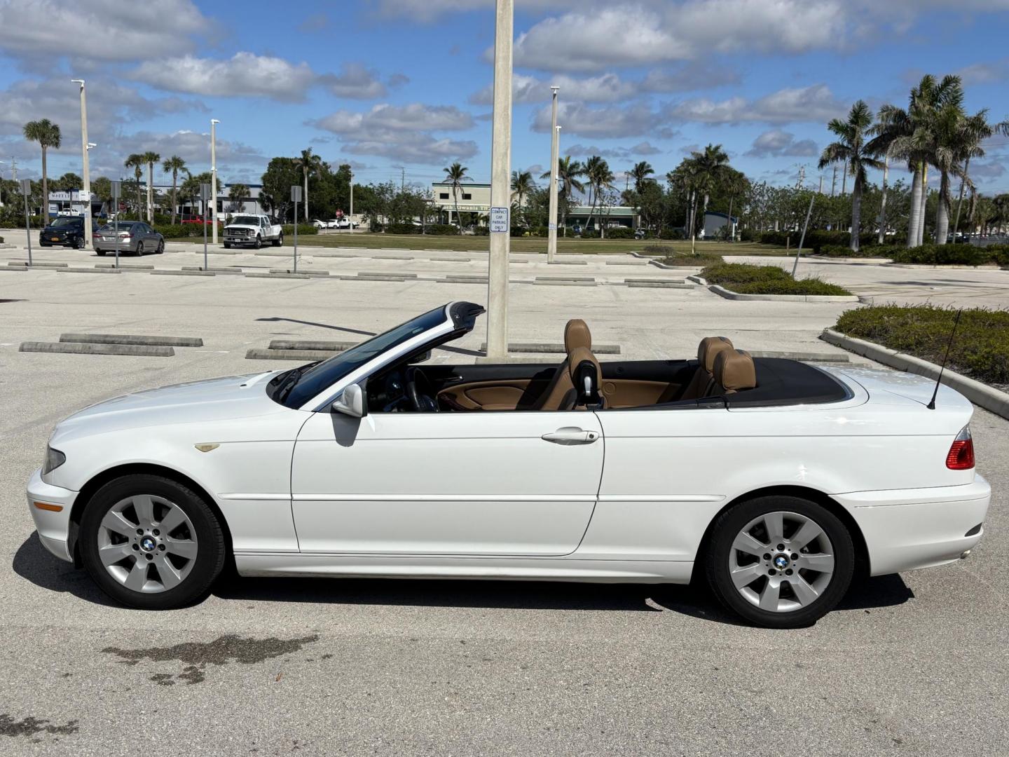 2006 WHITE BMW 325 CI (WBABW33426P) with an 2.5L engine, Automatic transmission, located at 11170 Summerlin Square Dr., Fort Myers Beach, FL, 33931, (239) 999-7777, 26.493546, -81.941628 - Photo#7