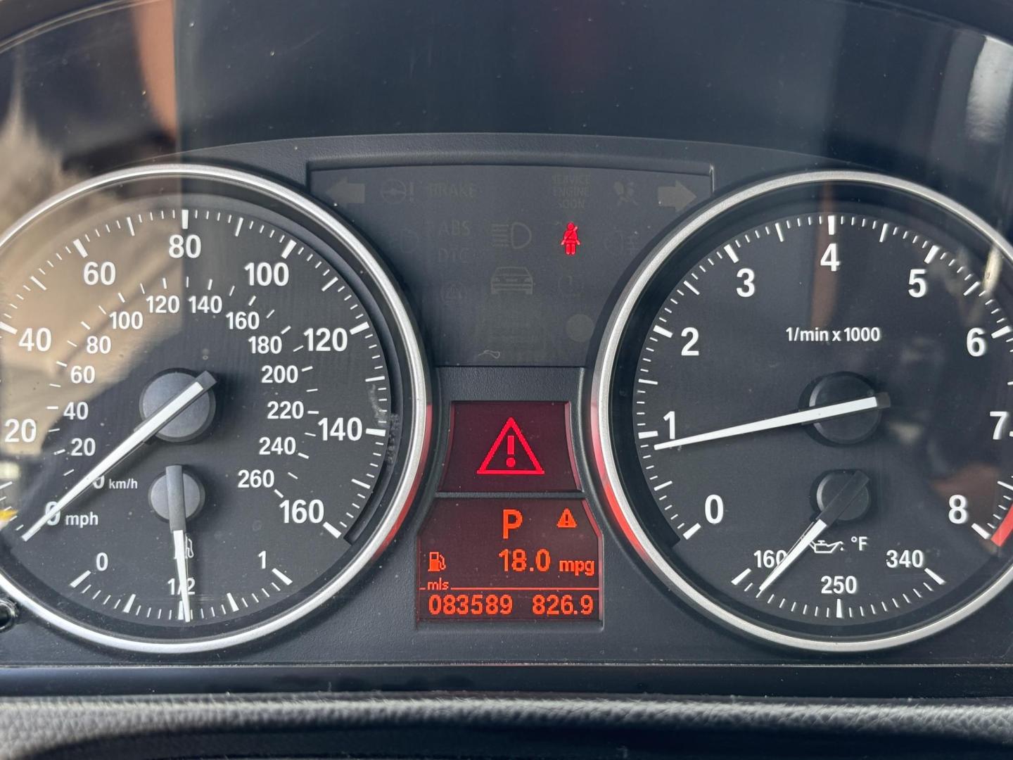2011 WHITE /BEIGE BMW 328i Convertible Hardtop I SULEV (WBADW7C54BE) with an 3.0L engine, Automatic transmission, located at 11170 Summerlin Square Dr., Fort Myers Beach, FL, 33931, (239) 999-7777, 26.493546, -81.941628 - We have financing available and we accept trades! Fill out a credit application on our website or come by today! If you have any questions, give us a call at (239) 999 - 7777 or visit our website at firstautocredit.com. 11170 Summerlin Square Dr, Fort Myers Beach, FL 33931 - Photo#27
