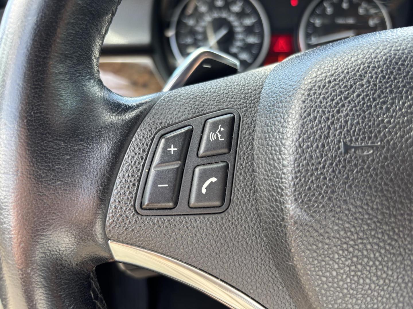 2011 WHITE /BEIGE BMW 328i Convertible Hardtop I SULEV (WBADW7C54BE) with an 3.0L engine, Automatic transmission, located at 11170 Summerlin Square Dr., Fort Myers Beach, FL, 33931, (239) 999-7777, 26.493546, -81.941628 - We have financing available and we accept trades! Fill out a credit application on our website or come by today! If you have any questions, give us a call at (239) 999 - 7777 or visit our website at firstautocredit.com. 11170 Summerlin Square Dr, Fort Myers Beach, FL 33931 - Photo#28