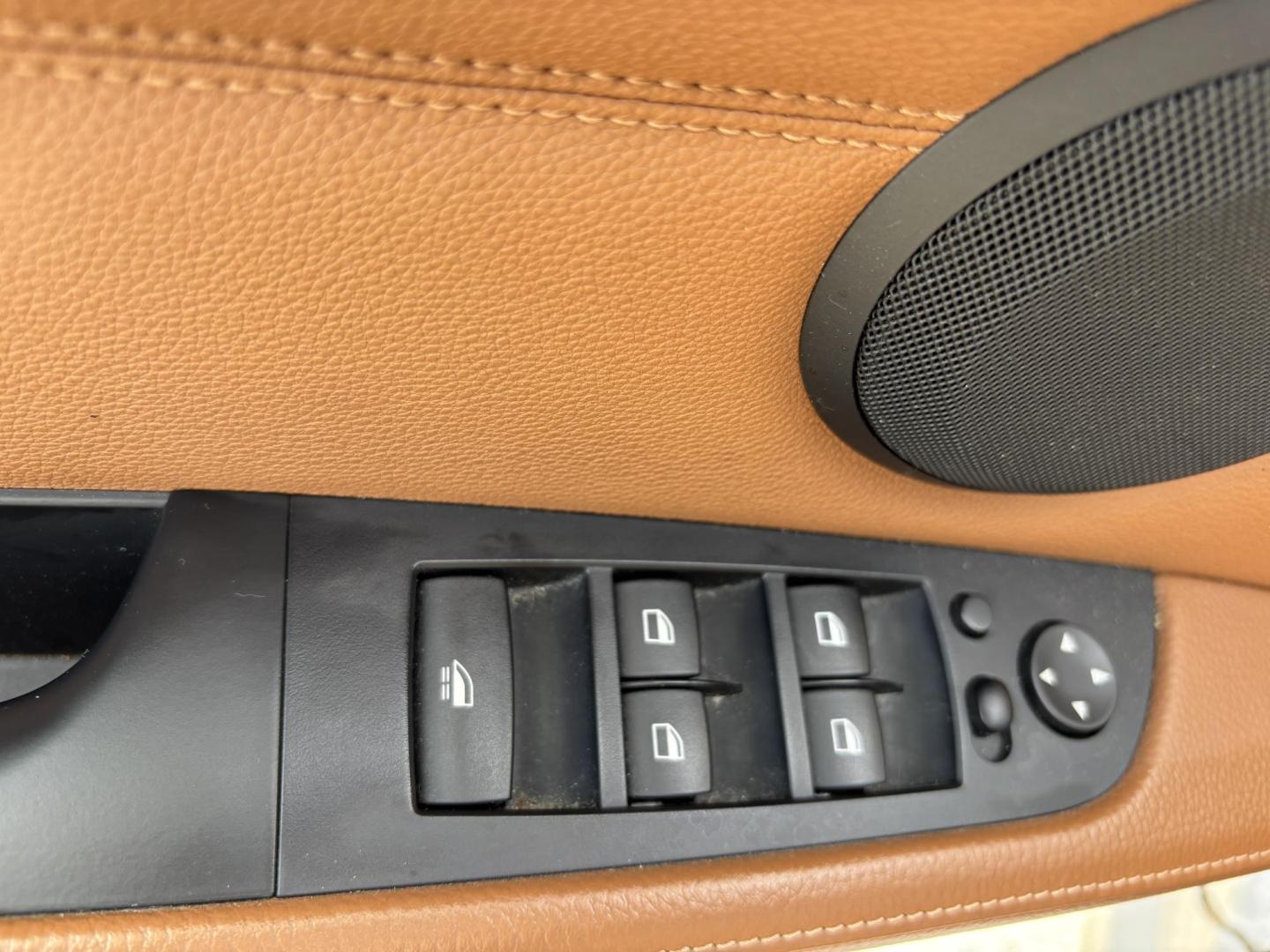 2011 WHITE /BEIGE BMW 328i Convertible Hardtop I SULEV (WBADW7C54BE) with an 3.0L engine, Automatic transmission, located at 11170 Summerlin Square Dr., Fort Myers Beach, FL, 33931, (239) 999-7777, 26.493546, -81.941628 - We have financing available and we accept trades! Fill out a credit application on our website or come by today! If you have any questions, give us a call at (239) 999 - 7777 or visit our website at firstautocredit.com. 11170 Summerlin Square Dr, Fort Myers Beach, FL 33931 - Photo#37