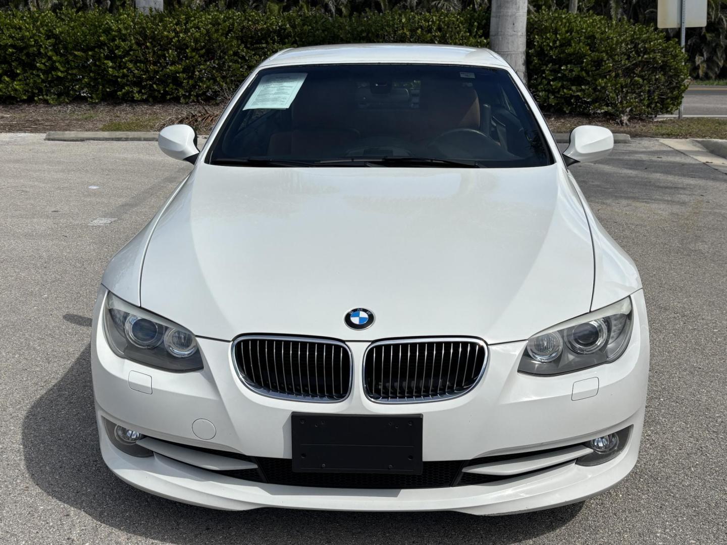 2011 WHITE /BEIGE BMW 328i Convertible Hardtop I SULEV (WBADW7C54BE) with an 3.0L engine, Automatic transmission, located at 11170 Summerlin Square Dr., Fort Myers Beach, FL, 33931, (239) 999-7777, 26.493546, -81.941628 - We have financing available and we accept trades! Fill out a credit application on our website or come by today! If you have any questions, give us a call at (239) 999 - 7777 or visit our website at firstautocredit.com. 11170 Summerlin Square Dr, Fort Myers Beach, FL 33931 - Photo#1
