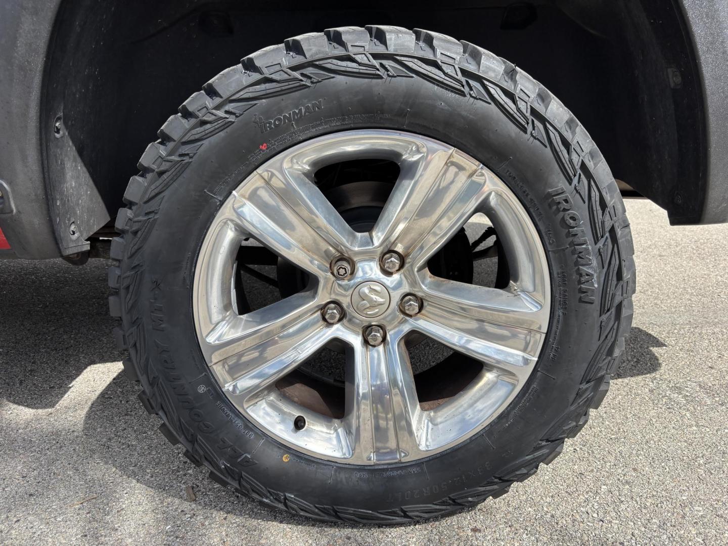2018 RED /BLACK RAM 1500 SPORT (1C6RR7MT6JS) with an 5.7L engine, Automatic transmission, located at 11170 Summerlin Square Dr., Fort Myers Beach, FL, 33931, (239) 999-7777, 26.493546, -81.941628 - We have financing available and we accept trades! Fill out a credit application on our website or come by today! If you have any questions, give us a call at (239) 999 - 7777 or visit our website at firstautocredit.com. 11170 Summerlin Square Dr, Fort Myers Beach, FL 33931 Carfax 1 Owner N - Photo#46