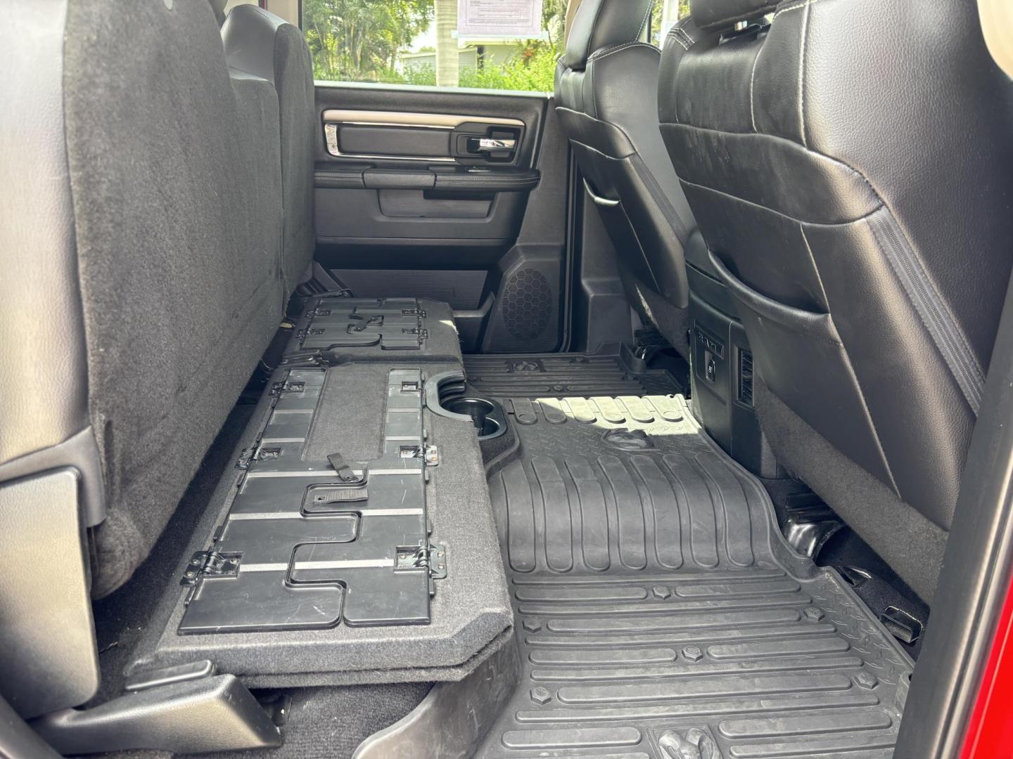 2018 RED /BLACK RAM 1500 SPORT (1C6RR7MT6JS) with an 5.7L engine, Automatic transmission, located at 11170 Summerlin Square Dr., Fort Myers Beach, FL, 33931, (239) 999-7777, 26.493546, -81.941628 - We have financing available and we accept trades! Fill out a credit application on our website or come by today! If you have any questions, give us a call at (239) 999 - 7777 or visit our website at firstautocredit.com. 11170 Summerlin Square Dr, Fort Myers Beach, FL 33931 Carfax 1 Owner N - Photo#18