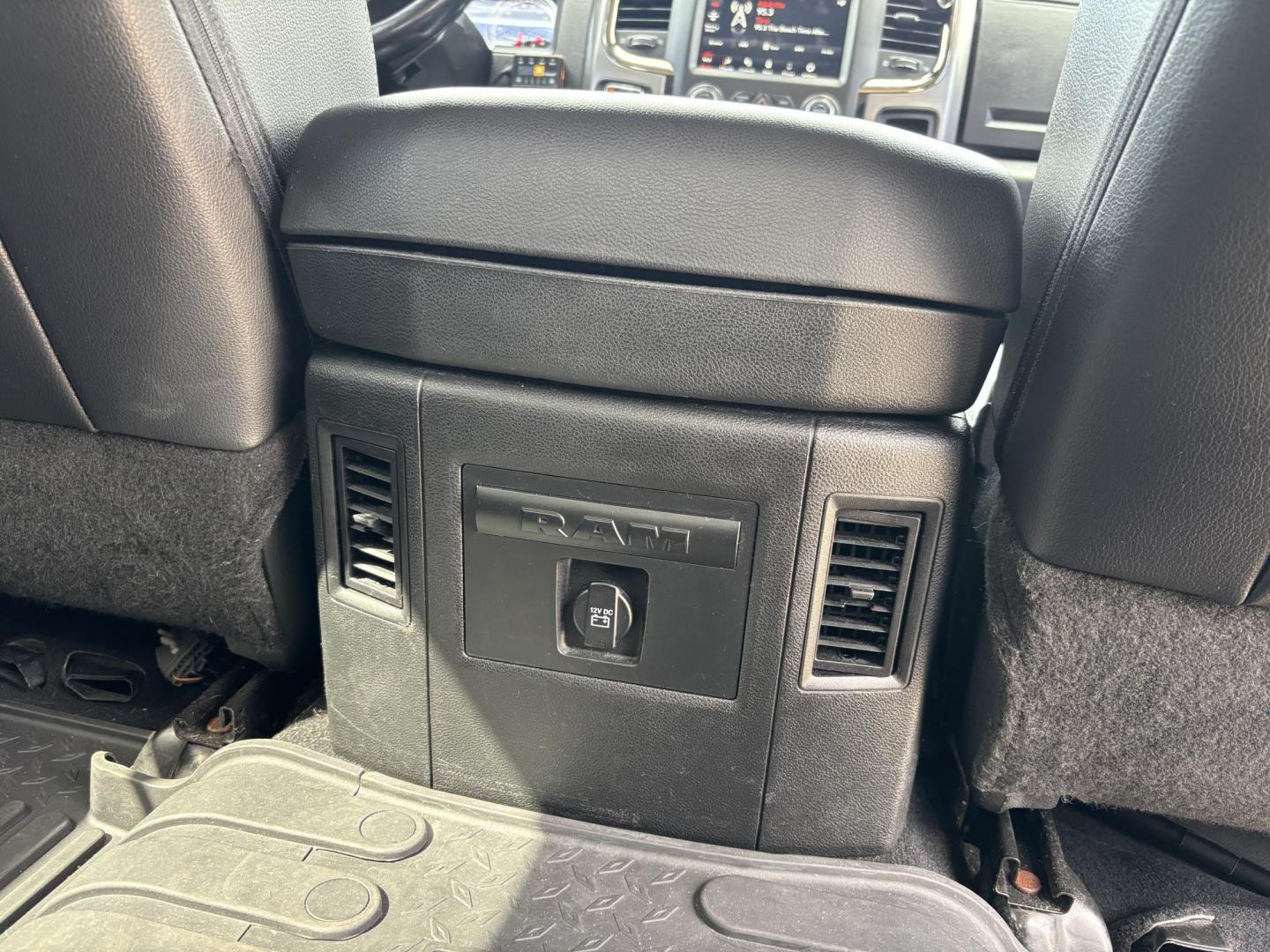 2018 RED /BLACK RAM 1500 SPORT (1C6RR7MT6JS) with an 5.7L engine, Automatic transmission, located at 11170 Summerlin Square Dr., Fort Myers Beach, FL, 33931, (239) 999-7777, 26.493546, -81.941628 - We have financing available and we accept trades! Fill out a credit application on our website or come by today! If you have any questions, give us a call at (239) 999 - 7777 or visit our website at firstautocredit.com. 11170 Summerlin Square Dr, Fort Myers Beach, FL 33931 Carfax 1 Owner N - Photo#16