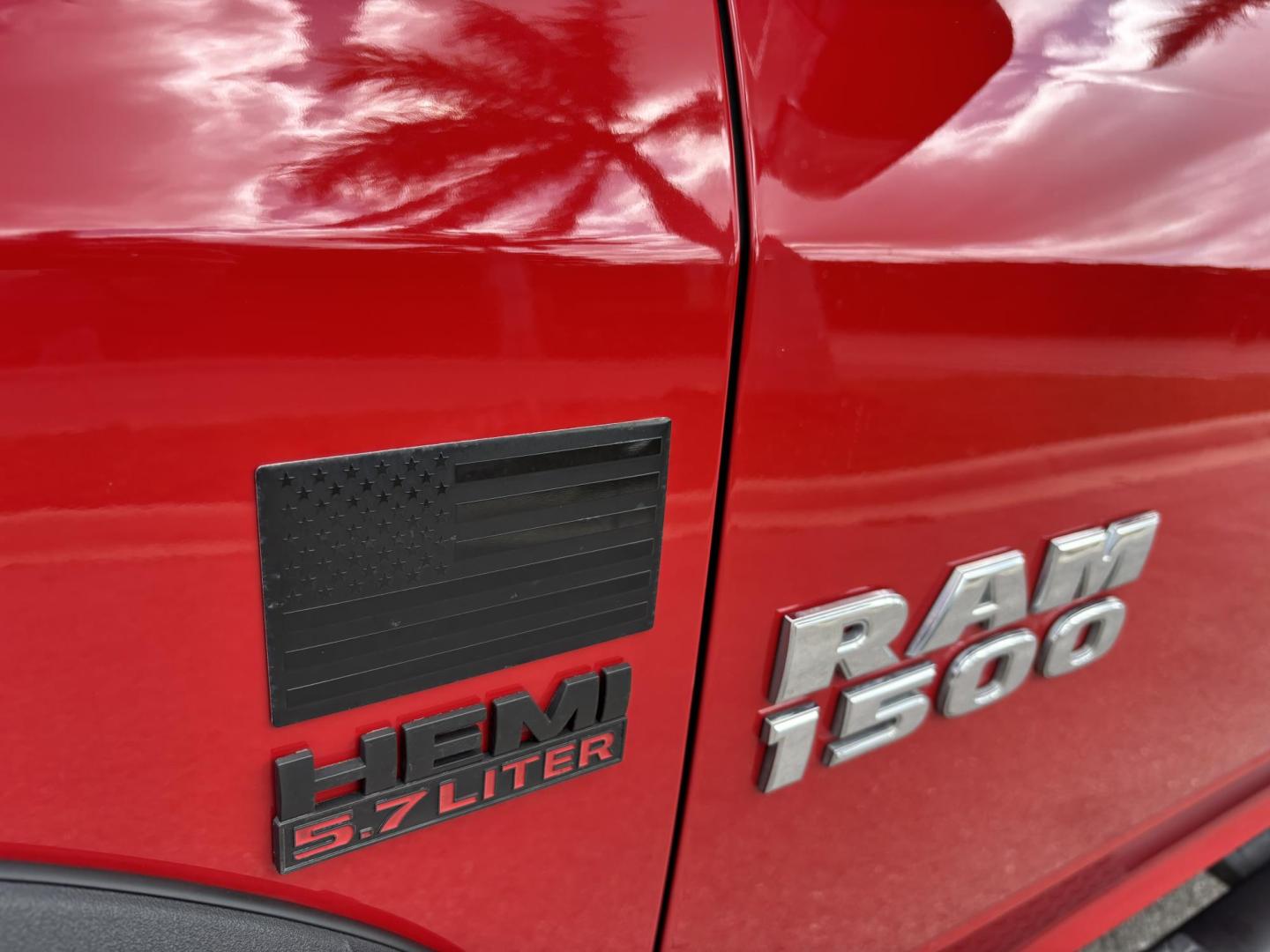 2018 RED /BLACK RAM 1500 SPORT (1C6RR7MT6JS) with an 5.7L engine, Automatic transmission, located at 11170 Summerlin Square Dr., Fort Myers Beach, FL, 33931, (239) 999-7777, 26.493546, -81.941628 - We have financing available and we accept trades! Fill out a credit application on our website or come by today! If you have any questions, give us a call at (239) 999 - 7777 or visit our website at firstautocredit.com. 11170 Summerlin Square Dr, Fort Myers Beach, FL 33931 Carfax 1 Owner N - Photo#47
