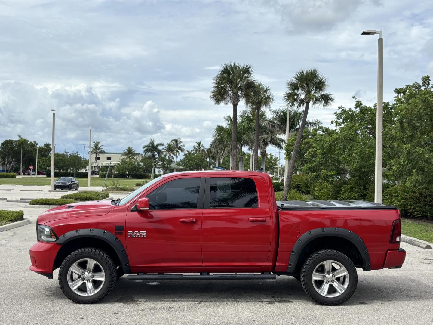 2018 RED /BLACK RAM 1500 SPORT (1C6RR7MT6JS) with an 5.7L engine, Automatic transmission, located at 11170 Summerlin Square Dr., Fort Myers Beach, FL, 33931, (239) 999-7777, 26.493546, -81.941628 - We have financing available and we accept trades! Fill out a credit application on our website or come by today! If you have any questions, give us a call at (239) 999 - 7777 or visit our website at firstautocredit.com. 11170 Summerlin Square Dr, Fort Myers Beach, FL 33931 Carfax 1 Owner N - Photo#15