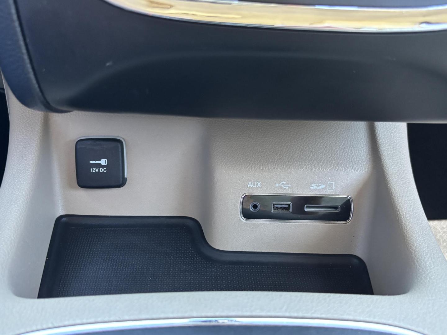 2017 GRAY /Tan Leather DODGE DURANGO GT (1C4RDHDG9HC) with an 3.6L engine, Automatic transmission, located at 11170 Summerlin Square Dr., Fort Myers Beach, FL, 33931, (239) 999-7777, 26.493546, -81.941628 - We have financing available and we accept trades! Fill out a credit application on our website or come by today! If you have any questions, give us a call at (239) 999 - 7777 or visit our website at firstautocredit.com. 11170 Summerlin Square Dr, Fort Myers Beach, FL 33931 2 Owner No Damag - Photo#34
