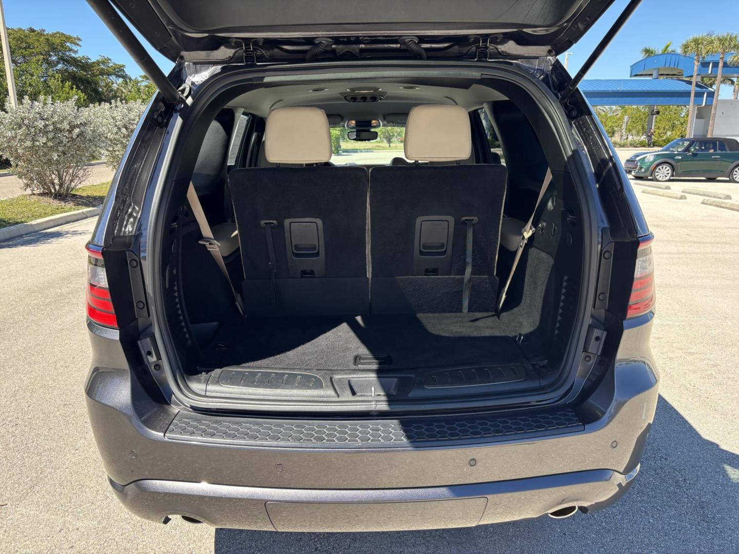 2017 GRAY /Tan Leather DODGE DURANGO GT (1C4RDHDG9HC) with an 3.6L engine, Automatic transmission, located at 11170 Summerlin Square Dr., Fort Myers Beach, FL, 33931, (239) 999-7777, 26.493546, -81.941628 - We have financing available and we accept trades! Fill out a credit application on our website or come by today! If you have any questions, give us a call at (239) 999 - 7777 or visit our website at firstautocredit.com. 11170 Summerlin Square Dr, Fort Myers Beach, FL 33931 2 Owner No Damag - Photo#19