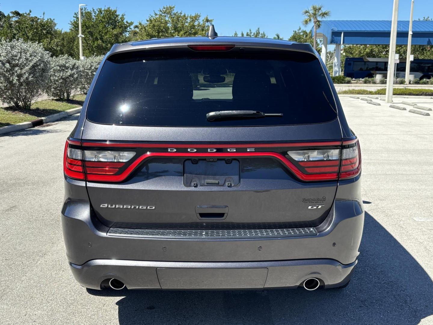 2017 GRAY /Tan Leather DODGE DURANGO GT (1C4RDHDG9HC) with an 3.6L engine, Automatic transmission, located at 11170 Summerlin Square Dr., Fort Myers Beach, FL, 33931, (239) 999-7777, 26.493546, -81.941628 - We have financing available and we accept trades! Fill out a credit application on our website or come by today! If you have any questions, give us a call at (239) 999 - 7777 or visit our website at firstautocredit.com. 11170 Summerlin Square Dr, Fort Myers Beach, FL 33931 2 Owner No Damag - Photo#5