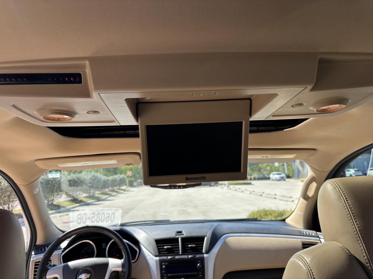 2012 WHITE /Tan Leather CHEVROLET TRAVERSE LTZ (1GNKVLED1CJ) with an 3.6L engine, Automatic transmission, located at 11170 Summerlin Square Dr., Fort Myers Beach, FL, 33931, (239) 999-7777, 26.493546, -81.941628 - Rear Entertainment Bucket Seats Mid Row 3rd Row - Photo#40