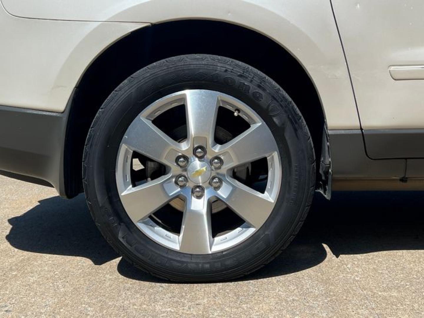 2012 WHITE /Tan Leather CHEVROLET TRAVERSE LTZ (1GNKVLED1CJ) with an 3.6L engine, Automatic transmission, located at 11170 Summerlin Square Dr., Fort Myers Beach, FL, 33931, (239) 999-7777, 26.493546, -81.941628 - Rear Entertainment Bucket Seats Mid Row 3rd Row - Photo#44