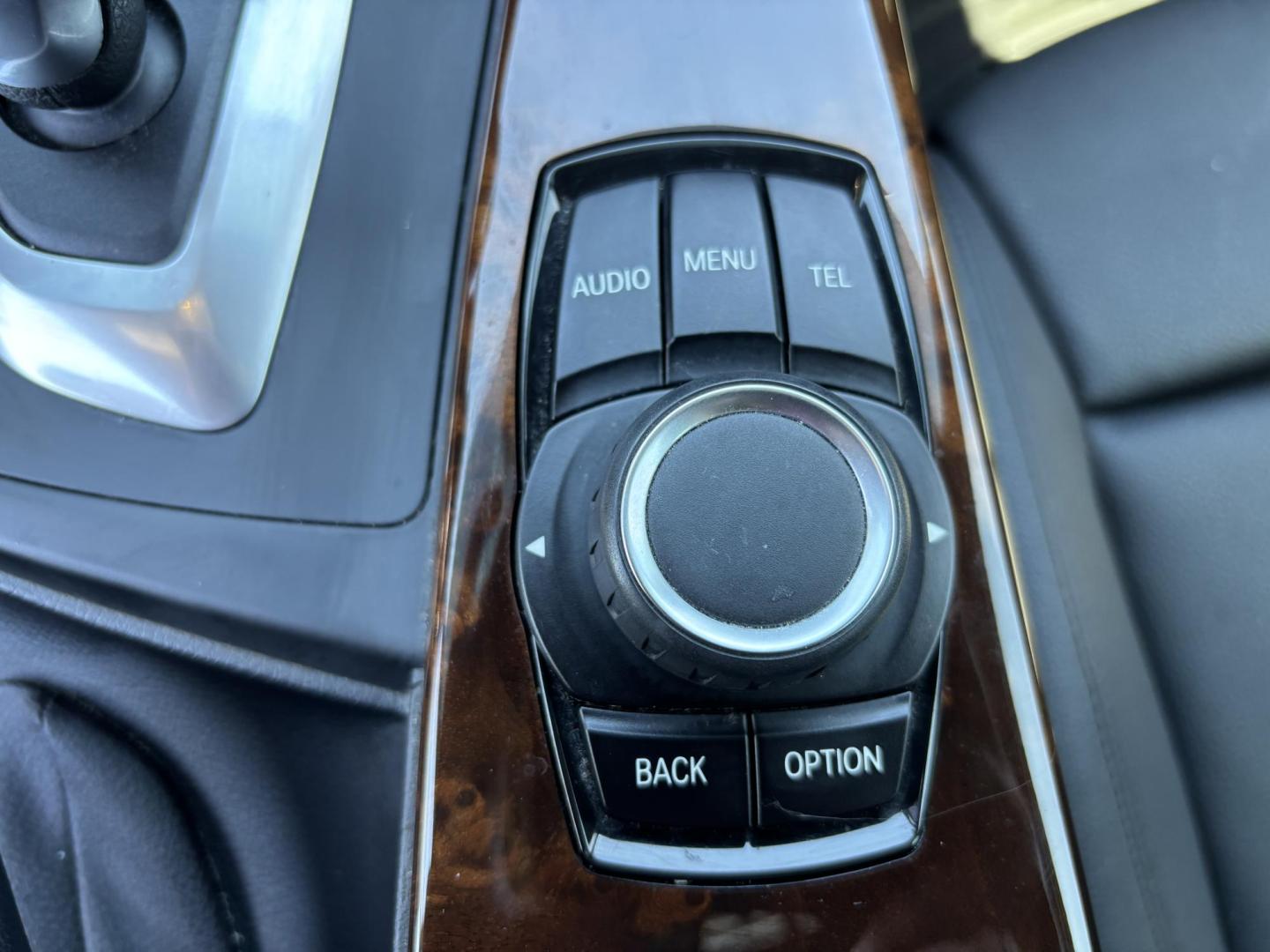 2014 WHITE /CHARCOAL BMW 3-Series 328i Sedan (WBA3A5C55EF) with an 2.0L L4 DOHC 16V engine, located at 11170 Summerlin Square Dr., Fort Myers Beach, FL, 33931, (239) 999-7777, 26.493546, -81.941628 - Photo#30
