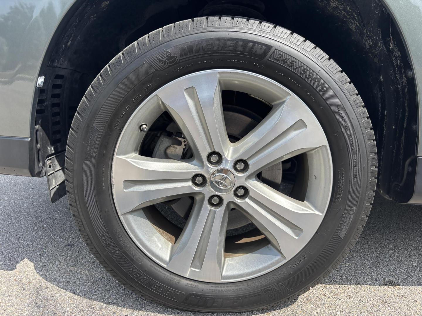2012 GREEN /Tan Toyota Highlander Limited 4WD (5TDDK3EH1CS) with an 3.5L V6 DOHC 24V engine, 5-Speed Automatic transmission, located at 11170 Summerlin Square Dr., Fort Myers Beach, FL, 33931, (239) 999-7777, 26.493546, -81.941628 - Photo#52