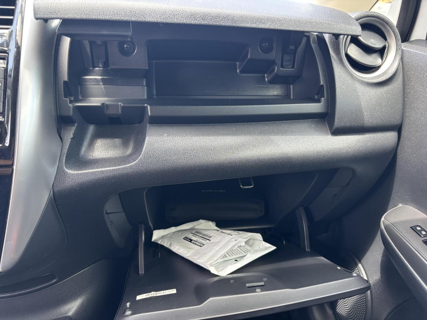 2015 WHITE /BLACK Nissan Versa Note S 5MT (3N1CE2CP4FL) with an 1.6L L4 DOHC 16V engine, CVT transmission, located at 11170 Summerlin Square Dr., Fort Myers Beach, FL, 33931, (239) 999-7777, 26.493546, -81.941628 - We have financing available and we accept trades! Fill out a credit application on our website or come by today! If you have any questions, give us a call at (239) 999 - 7777 or visit our website at firstautocredit.com. 11170 Summerlin Square Dr, Fort Myers Beach, FL 33931 Maintenance inspe - Photo#13