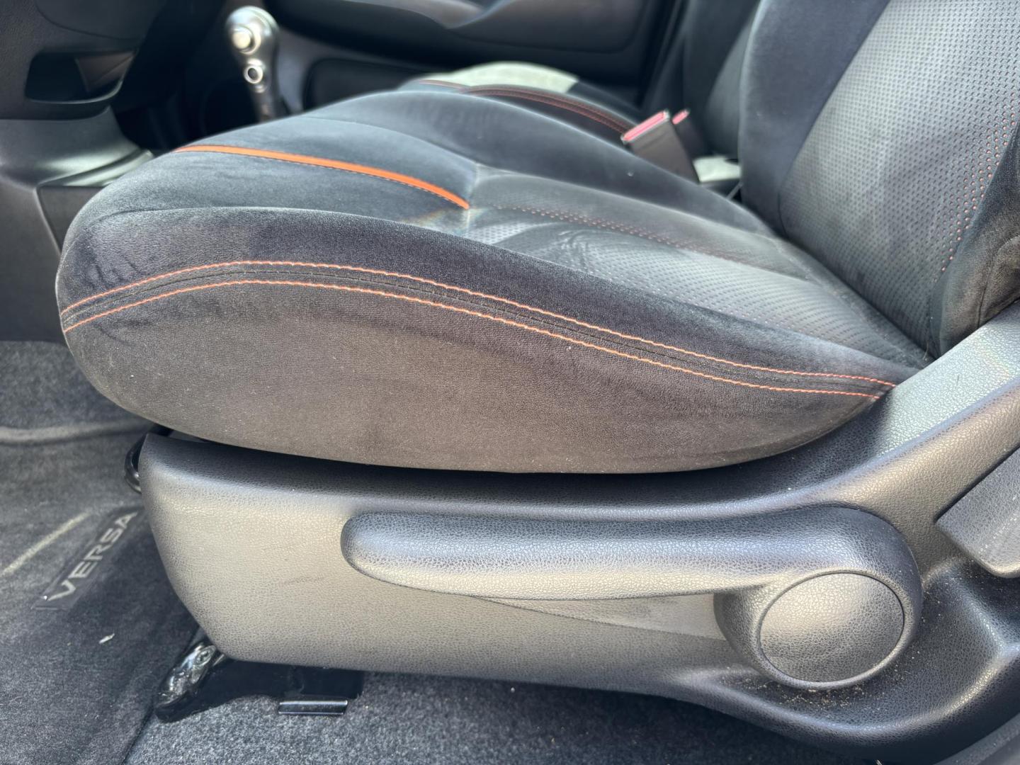 2015 WHITE /BLACK Nissan Versa Note S 5MT (3N1CE2CP4FL) with an 1.6L L4 DOHC 16V engine, CVT transmission, located at 11170 Summerlin Square Dr., Fort Myers Beach, FL, 33931, (239) 999-7777, 26.493546, -81.941628 - We have financing available and we accept trades! Fill out a credit application on our website or come by today! If you have any questions, give us a call at (239) 999 - 7777 or visit our website at firstautocredit.com. 11170 Summerlin Square Dr, Fort Myers Beach, FL 33931 Maintenance inspe - Photo#14