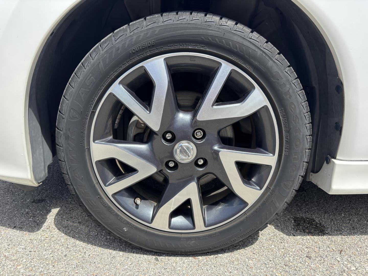 2015 WHITE /BLACK Nissan Versa Note S 5MT (3N1CE2CP4FL) with an 1.6L L4 DOHC 16V engine, CVT transmission, located at 11170 Summerlin Square Dr., Fort Myers Beach, FL, 33931, (239) 999-7777, 26.493546, -81.941628 - We have financing available and we accept trades! Fill out a credit application on our website or come by today! If you have any questions, give us a call at (239) 999 - 7777 or visit our website at firstautocredit.com. 11170 Summerlin Square Dr, Fort Myers Beach, FL 33931 Maintenance inspe - Photo#40