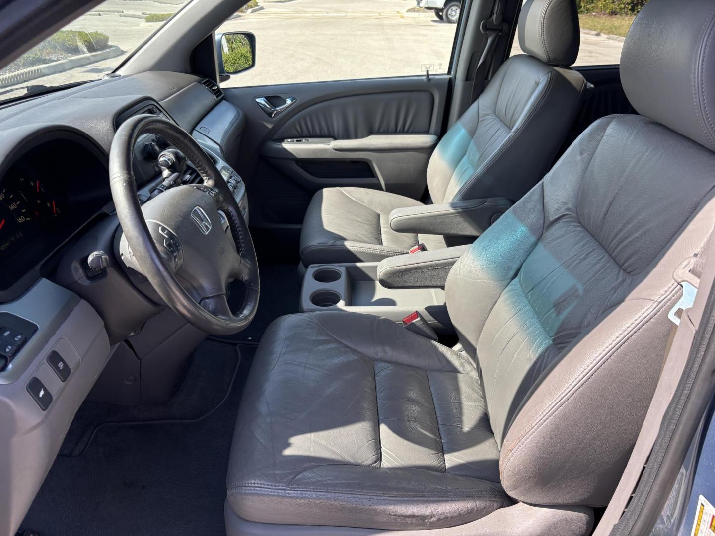 2009 BLUE /TAN Honda Odyssey EX-L (5FNRL38619B) with an 3.5L V6 SOHC 24V engine, 5-Speed Automatic transmission, located at 11170 Summerlin Square Dr., Fort Myers Beach, FL, 33931, (239) 999-7777, 26.493546, -81.941628 - Photo#9