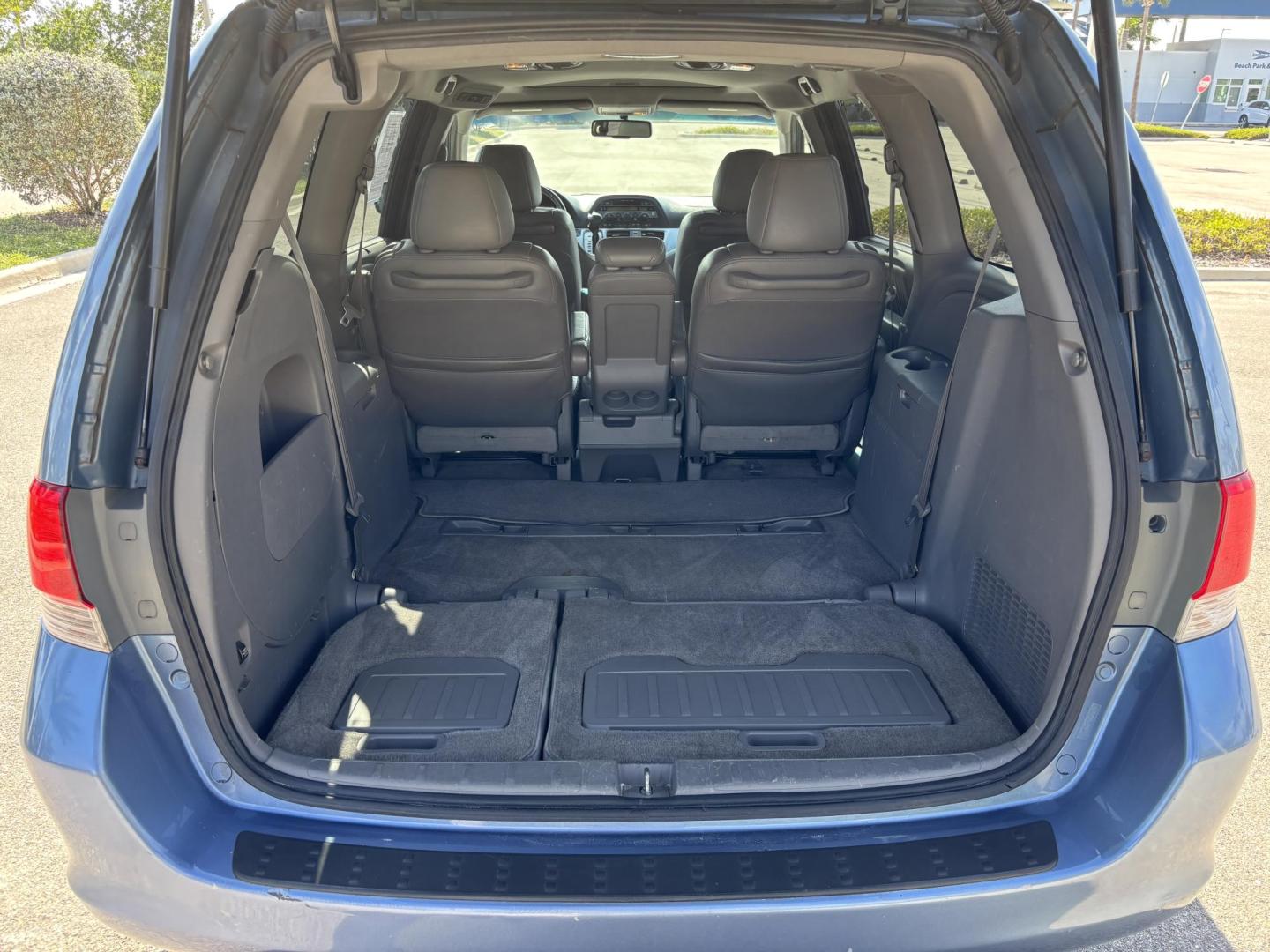 2009 BLUE /TAN Honda Odyssey EX-L (5FNRL38619B) with an 3.5L V6 SOHC 24V engine, 5-Speed Automatic transmission, located at 11170 Summerlin Square Dr., Fort Myers Beach, FL, 33931, (239) 999-7777, 26.493546, -81.941628 - Photo#17