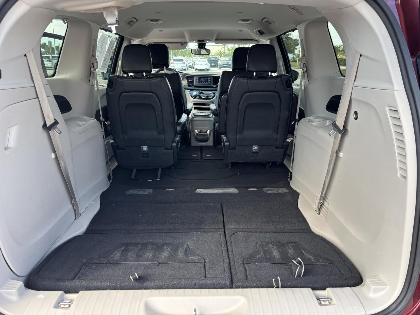 2017 BURGUN /Black Leather CHRYSLER PACIFICA TOURING L (2C4RC1BG7HR) with an 3.6L engine, Automatic transmission, located at 11170 Summerlin Square Dr., Fort Myers Beach, FL, 33931, (239) 999-7777, 26.493546, -81.941628 - 2 Owner Carfax No Damage No Accidents 3rd Row - Photo#15