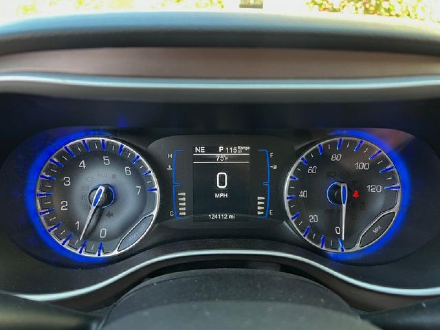 2017 BURGUN /Black Leather CHRYSLER PACIFICA TOURING L (2C4RC1BG7HR) with an 3.6L engine, Automatic transmission, located at 11170 Summerlin Square Dr., Fort Myers Beach, FL, 33931, (239) 999-7777, 26.493546, -81.941628 - 2 Owner Carfax No Damage No Accidents 3rd Row - Photo#21