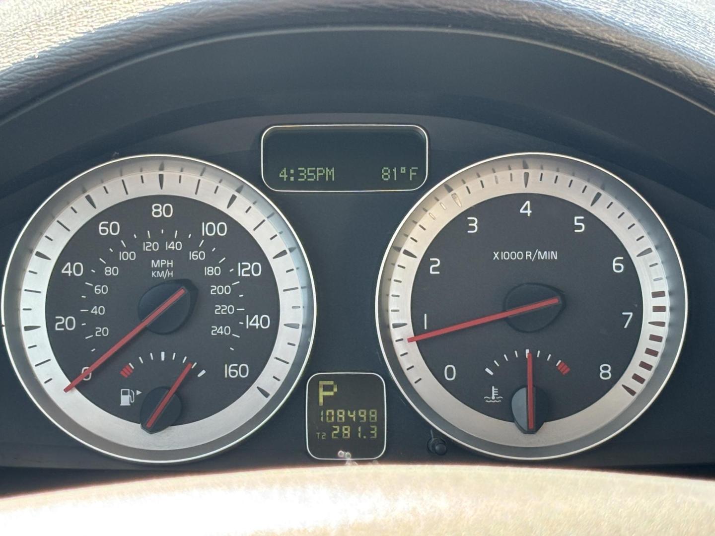 2012 BROWN /TAN Volvo C70 Convertible Hardtop T5 (YV1672MC2CJ) with an 2.5L L5 DOHC 20V TURBO engine, 6-Speed Manual Overdrive transmission, located at 11170 Summerlin Square Dr., Fort Myers Beach, FL, 33931, (239) 999-7777, 26.493546, -81.941628 - We have financing available and we accept trades! Fill out a credit application on our website or come by today! If you have any questions, give us a call at (239) 999 - 7777 or visit our website at firstautocredit.com. 11170 Summerlin Square Dr, Fort Myers Beach, FL 33931 - Photo#24