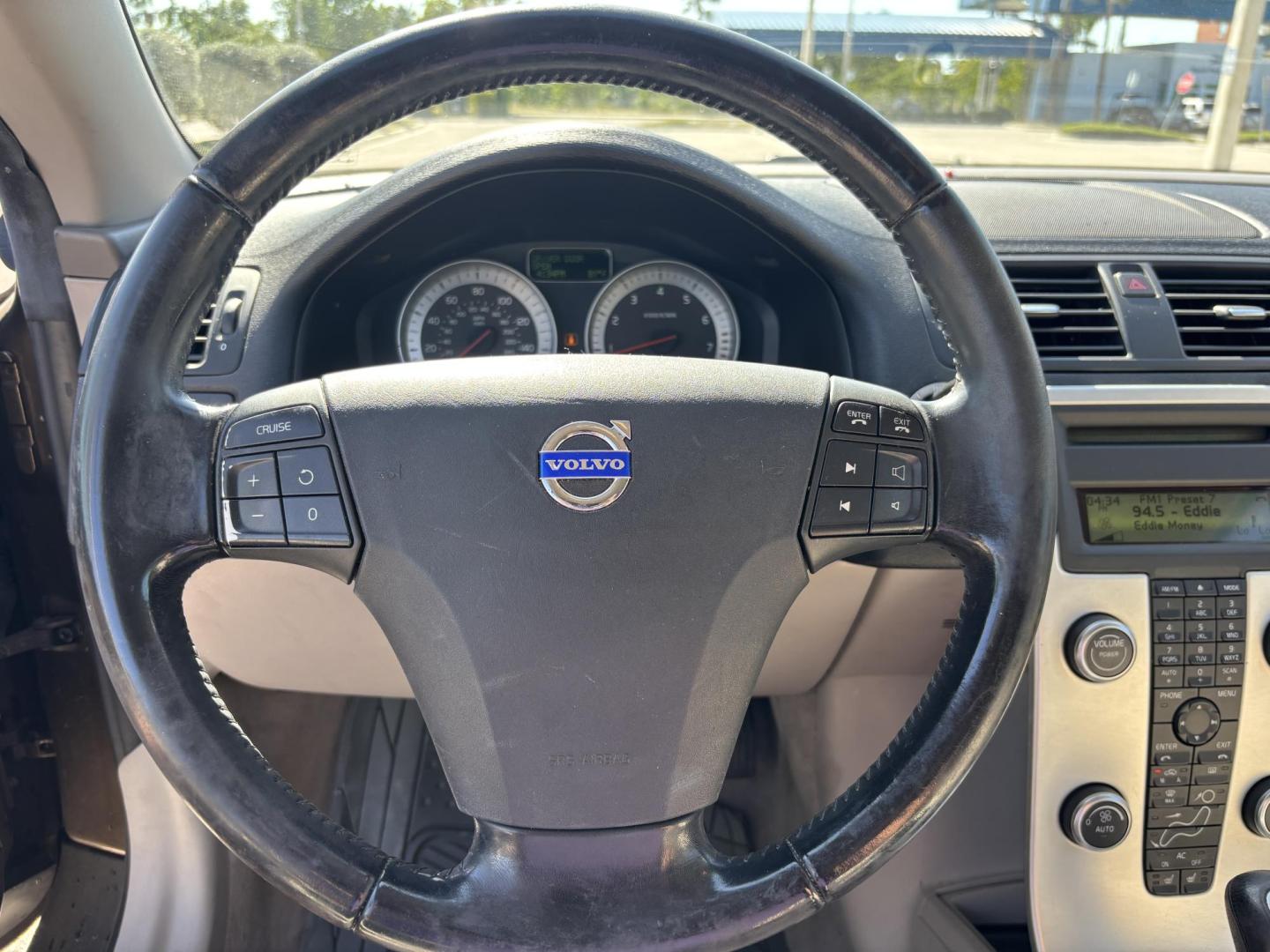 2012 BROWN /TAN Volvo C70 Convertible Hardtop T5 (YV1672MC2CJ) with an 2.5L L5 DOHC 20V TURBO engine, 6-Speed Manual Overdrive transmission, located at 11170 Summerlin Square Dr., Fort Myers Beach, FL, 33931, (239) 999-7777, 26.493546, -81.941628 - We have financing available and we accept trades! Fill out a credit application on our website or come by today! If you have any questions, give us a call at (239) 999 - 7777 or visit our website at firstautocredit.com. 11170 Summerlin Square Dr, Fort Myers Beach, FL 33931 - Photo#21