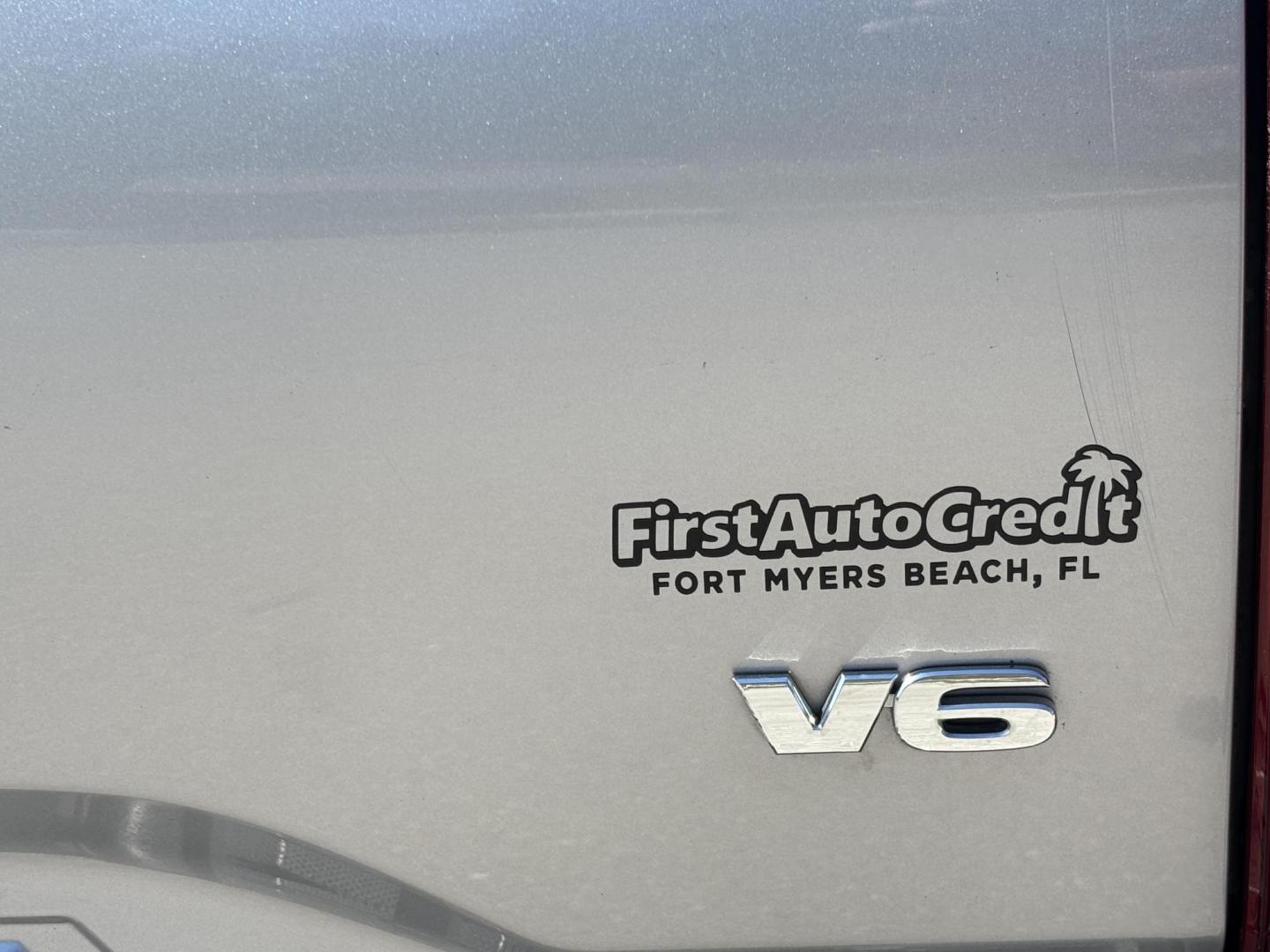 2016 SILVER /CHARCOAL Toyota Tacoma SR5 Double Cab Long Bed V6 5AT 4WD (3TMCZ5ANXGM) with an 3.6L V6 DOHC 24V engine, 5A transmission, located at 11170 Summerlin Square Dr., Fort Myers Beach, FL, 33931, (239) 999-7777, 26.493546, -81.941628 - We have financing available and we accept trades! Fill out a credit application on our website or come by today! If you have any questions, give us a call at (239) 999 - 7777 or visit our website at firstautocredit.com. 11170 Summerlin Square Dr, Fort Myers Beach, FL 33931 Carfax Value $21, - Photo#29