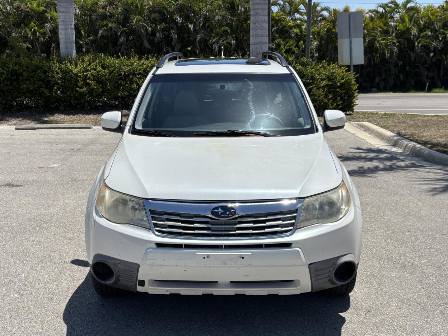 2013 WHITE /TAN Subaru Forester 2.5X Premium (JF2SHADC3DH) with an 2.5L H4 SOHC 16V engine, AUTOMATIC transmission, located at 11170 Summerlin Square Dr., Fort Myers Beach, FL, 33931, (239) 999-7777, 26.493546, -81.941628 - SALVAGE TITLE (2014) Issued We have financing available and we accept trades! Fill out a credit application on our website or come by today! If you have any questions, give us a call at (239) 999 - 7777 or visit our website at firstautocredit.com. 11170 Summerlin Square Dr, Fort Myers Beach - Photo#1