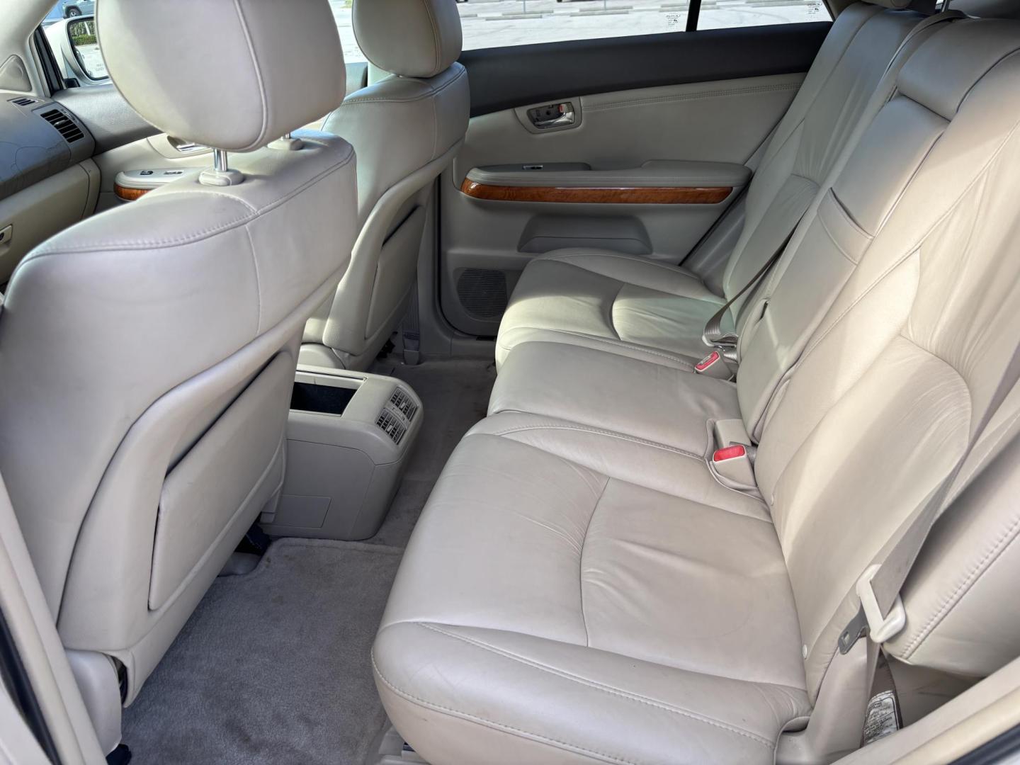 2004 GOLD /TAN LEATHER Lexus RX 330 4WD (JTJHA31U640) with an 3.3L V6 DOHC 24V engine, 5-Speed Automatic Overdrive transmission, located at 11170 Summerlin Square Dr., Fort Myers Beach, FL, 33931, (239) 999-7777, 26.493546, -81.941628 - Photo#21