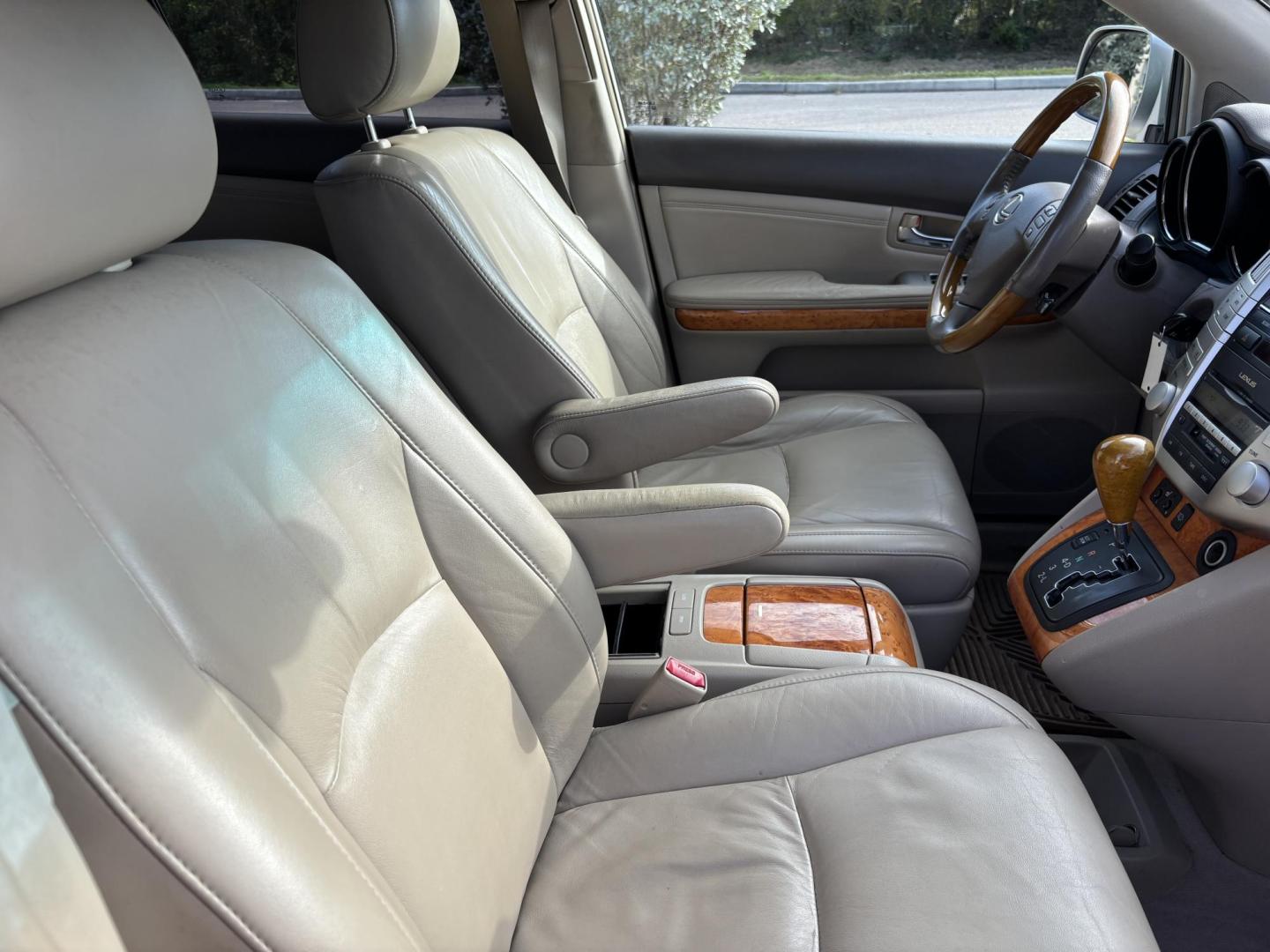 2004 GOLD /TAN LEATHER Lexus RX 330 4WD (JTJHA31U640) with an 3.3L V6 DOHC 24V engine, 5-Speed Automatic Overdrive transmission, located at 11170 Summerlin Square Dr., Fort Myers Beach, FL, 33931, (239) 999-7777, 26.493546, -81.941628 - Photo#20