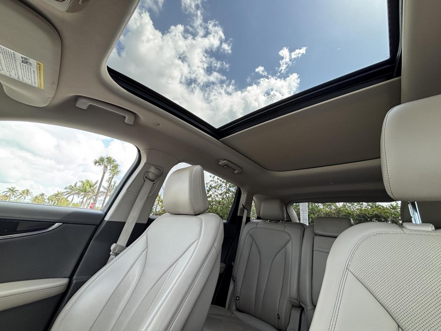 2021 WHITE /TAN Lincoln Nautilus Reserve AWD (2LMPJ8K97MB) with an 2.0L L4 DOHC 16V engine, 6A transmission, located at 11170 Summerlin Square Dr., Fort Myers Beach, FL, 33931, (239) 999-7777, 26.493546, -81.941628 - Photo#30