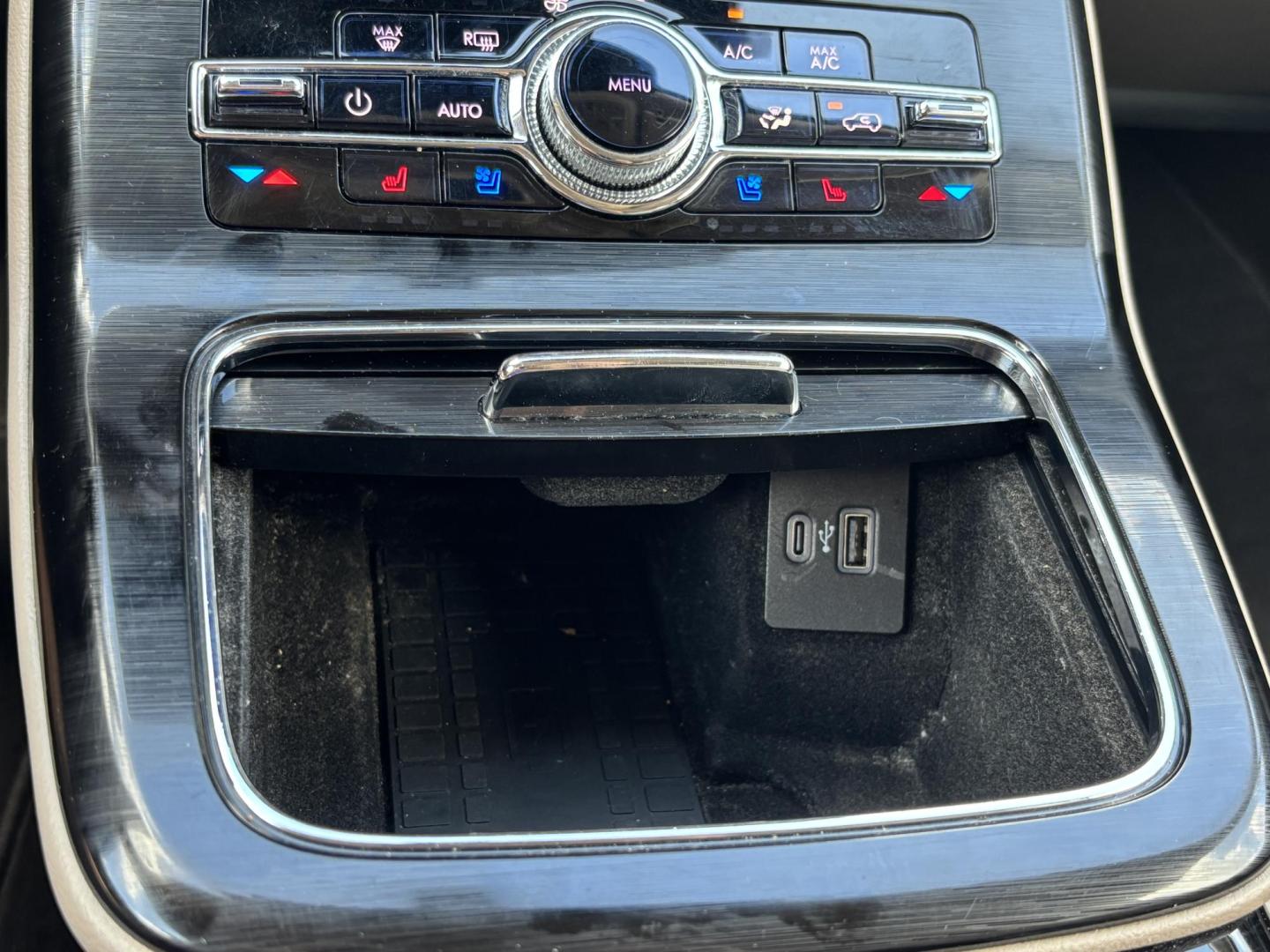 2021 WHITE /TAN Lincoln Nautilus Reserve AWD (2LMPJ8K97MB) with an 2.0L L4 DOHC 16V engine, 6A transmission, located at 11170 Summerlin Square Dr., Fort Myers Beach, FL, 33931, (239) 999-7777, 26.493546, -81.941628 - Photo#28
