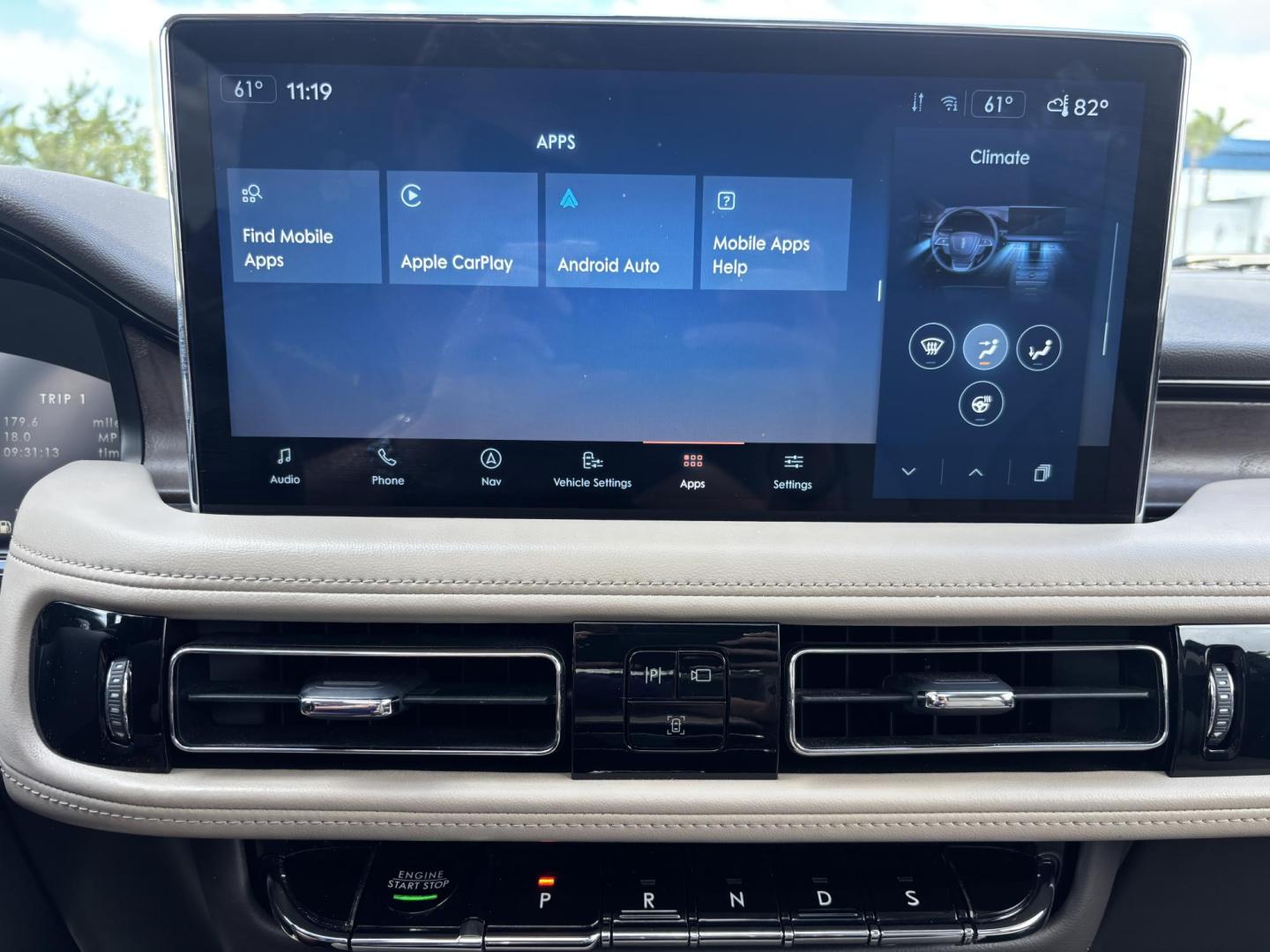 2021 WHITE /TAN Lincoln Nautilus Reserve AWD (2LMPJ8K97MB) with an 2.0L L4 DOHC 16V engine, 6A transmission, located at 11170 Summerlin Square Dr., Fort Myers Beach, FL, 33931, (239) 999-7777, 26.493546, -81.941628 - Photo#25