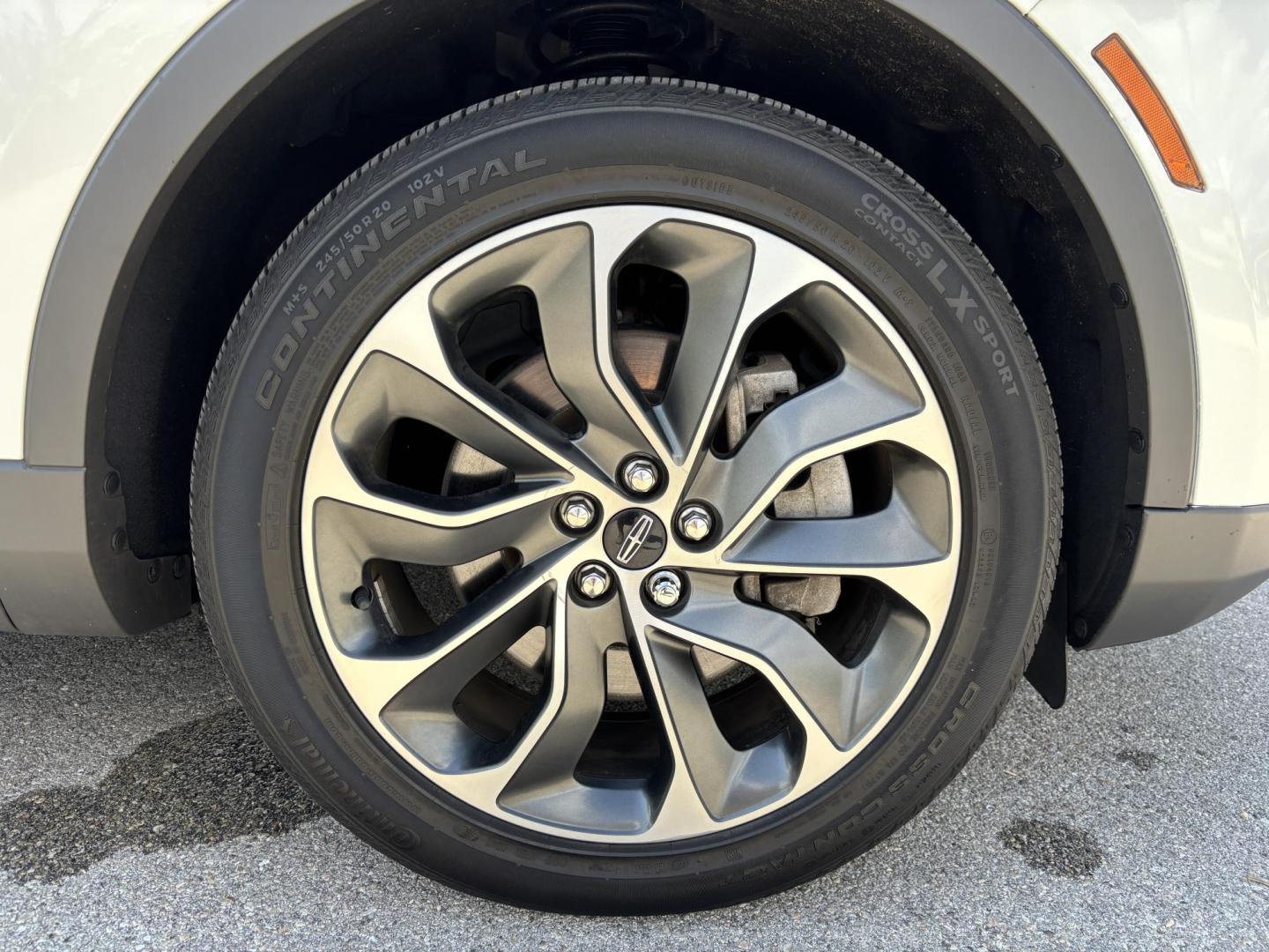 2021 WHITE /TAN Lincoln Nautilus Reserve AWD (2LMPJ8K97MB) with an 2.0L L4 DOHC 16V engine, 6A transmission, located at 11170 Summerlin Square Dr., Fort Myers Beach, FL, 33931, (239) 999-7777, 26.493546, -81.941628 - Photo#50