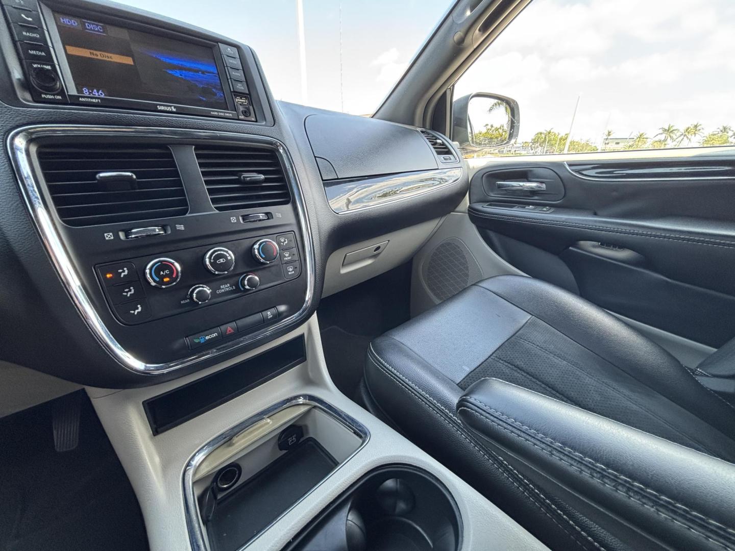 2019 SILVER /BLACK LEATHER Dodge Grand Caravan SXT (2C4RDGCG1KR) with an 3.6L V6 DOHC 24V engine, 6A transmission, located at 11170 Summerlin Square Dr., Fort Myers Beach, FL, 33931, (239) 999-7777, 26.493546, -81.941628 - We have financing available and we accept trades! Fill out a credit application on our website or come by today! If you have any questions, give us a call at (239) 999 - 7777 or visit our website at firstautocredit.com. 11170 Summerlin Square Dr, Fort Myers Beach, FL 33931 - Photo#15