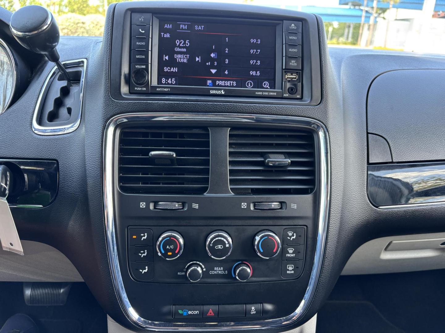 2019 SILVER /BLACK LEATHER Dodge Grand Caravan SXT (2C4RDGCG1KR) with an 3.6L V6 DOHC 24V engine, 6A transmission, located at 11170 Summerlin Square Dr., Fort Myers Beach, FL, 33931, (239) 999-7777, 26.493546, -81.941628 - We have financing available and we accept trades! Fill out a credit application on our website or come by today! If you have any questions, give us a call at (239) 999 - 7777 or visit our website at firstautocredit.com. 11170 Summerlin Square Dr, Fort Myers Beach, FL 33931 - Photo#17