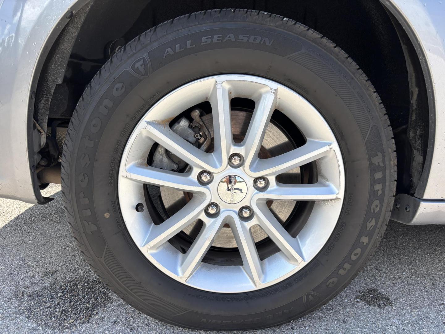 2019 SILVER /BLACK LEATHER Dodge Grand Caravan SXT (2C4RDGCG1KR) with an 3.6L V6 DOHC 24V engine, 6A transmission, located at 11170 Summerlin Square Dr., Fort Myers Beach, FL, 33931, (239) 999-7777, 26.493546, -81.941628 - We have financing available and we accept trades! Fill out a credit application on our website or come by today! If you have any questions, give us a call at (239) 999 - 7777 or visit our website at firstautocredit.com. 11170 Summerlin Square Dr, Fort Myers Beach, FL 33931 - Photo#37