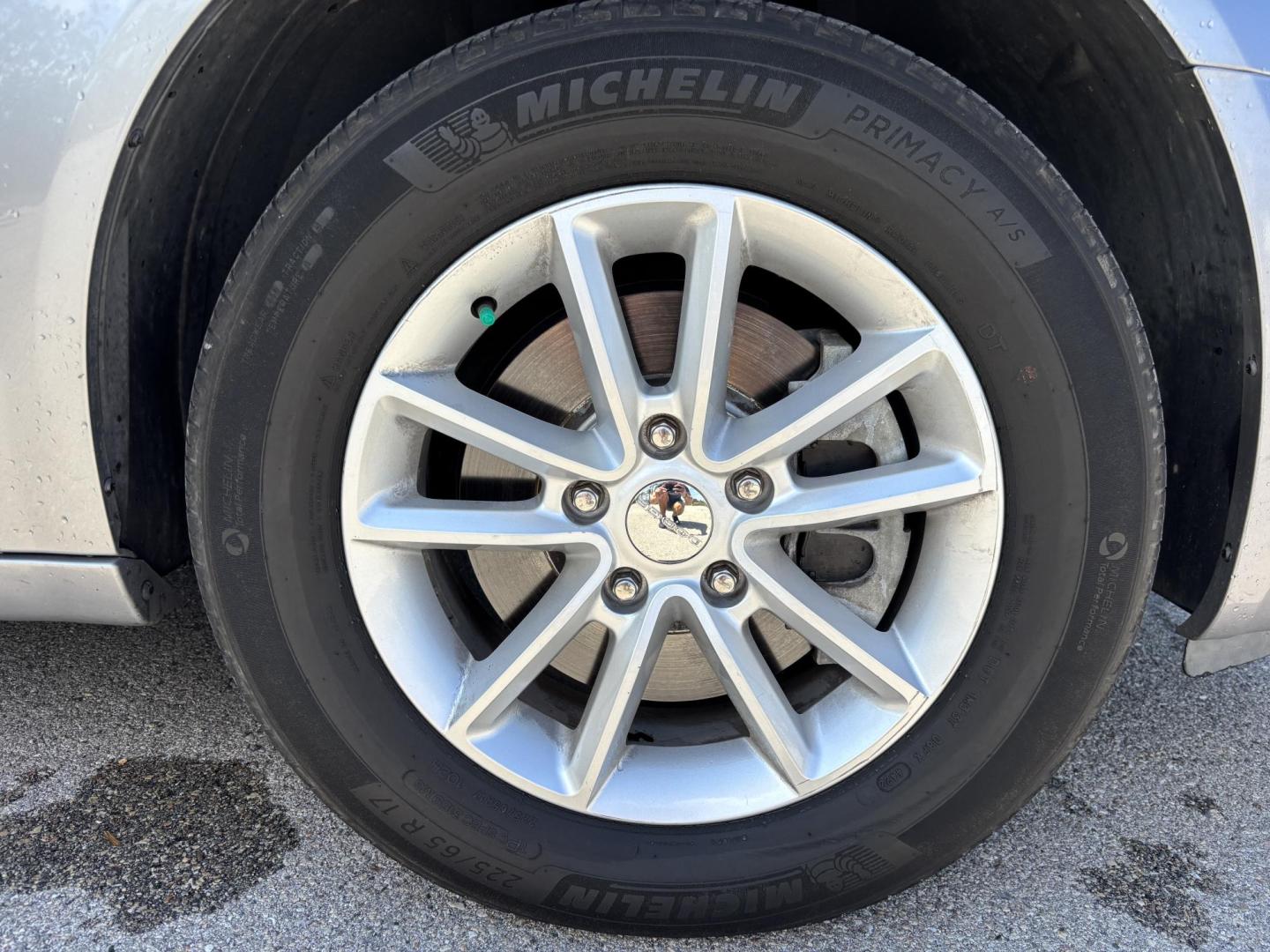 2019 SILVER /BLACK LEATHER Dodge Grand Caravan SXT (2C4RDGCG1KR) with an 3.6L V6 DOHC 24V engine, 6A transmission, located at 11170 Summerlin Square Dr., Fort Myers Beach, FL, 33931, (239) 999-7777, 26.493546, -81.941628 - We have financing available and we accept trades! Fill out a credit application on our website or come by today! If you have any questions, give us a call at (239) 999 - 7777 or visit our website at firstautocredit.com. 11170 Summerlin Square Dr, Fort Myers Beach, FL 33931 - Photo#38